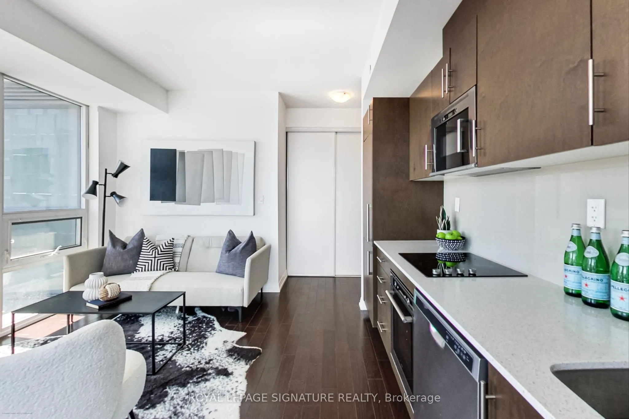 460 Adelaide Street E, #1811