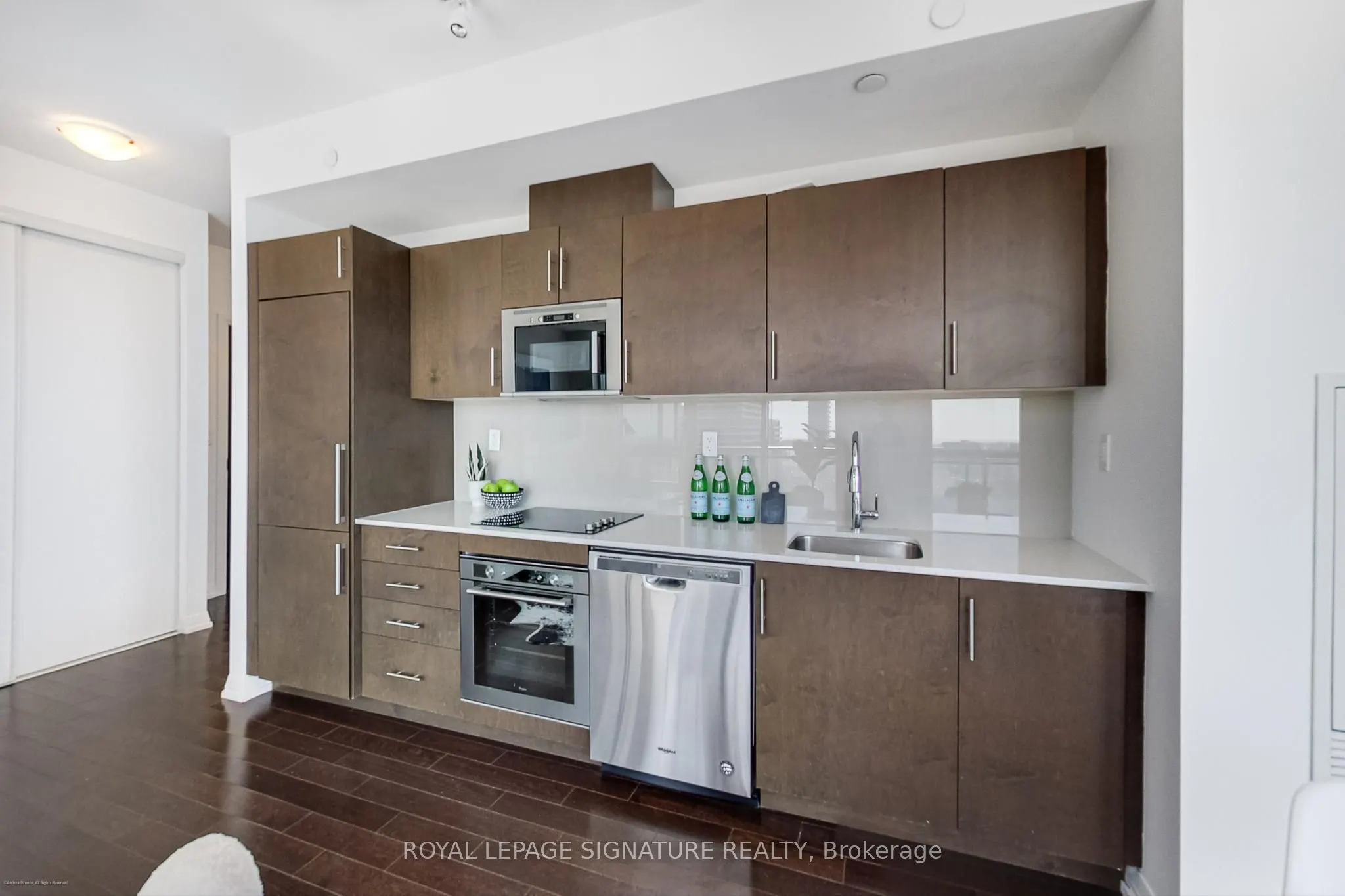 460 Adelaide Street E, #1811