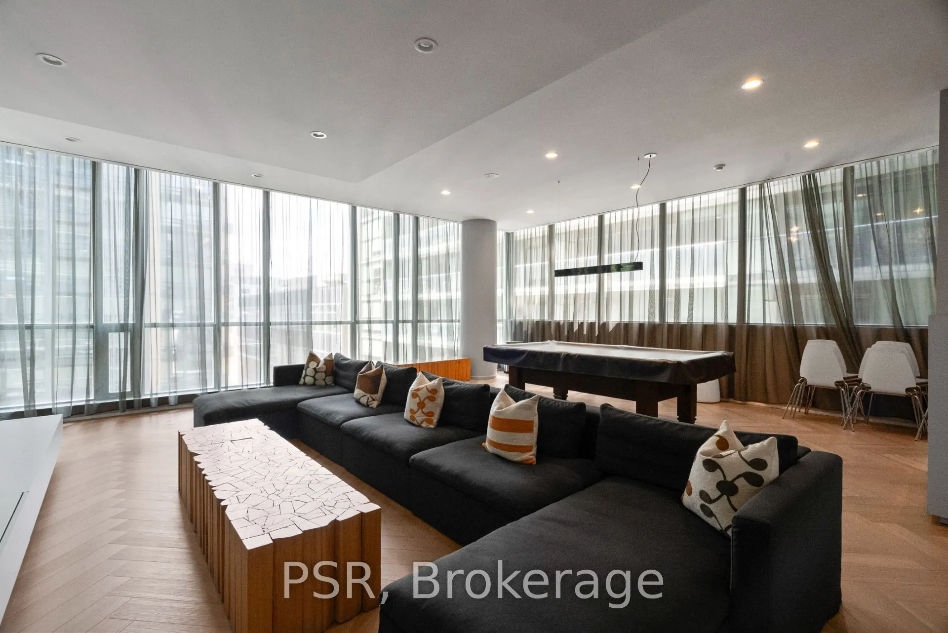 8 Charlotte Street, #2506