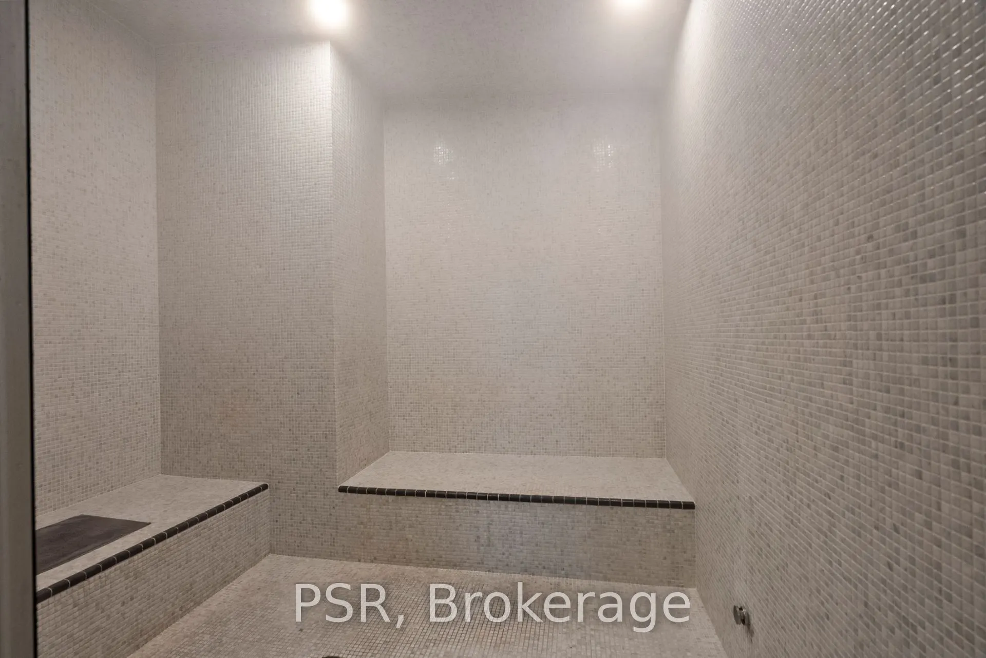 8 Charlotte Street, #2506
