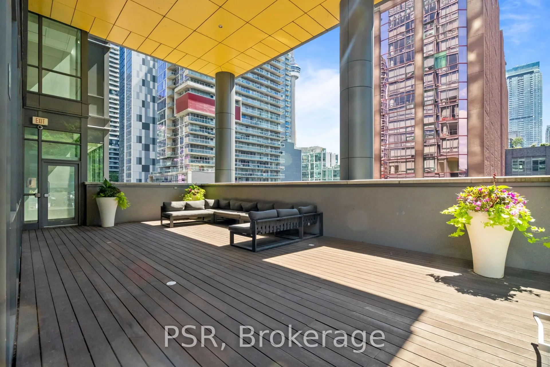 8 Charlotte Street, #2506