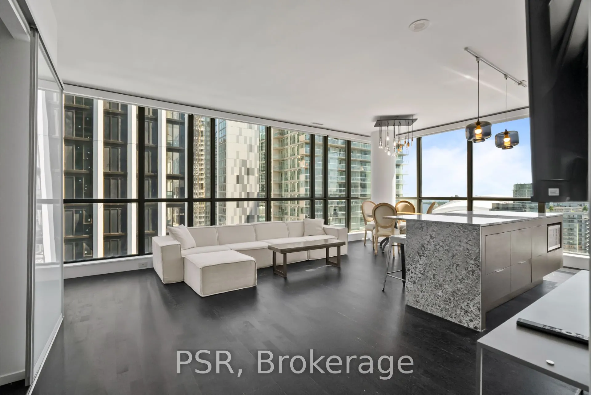 8 Charlotte Street, #2506