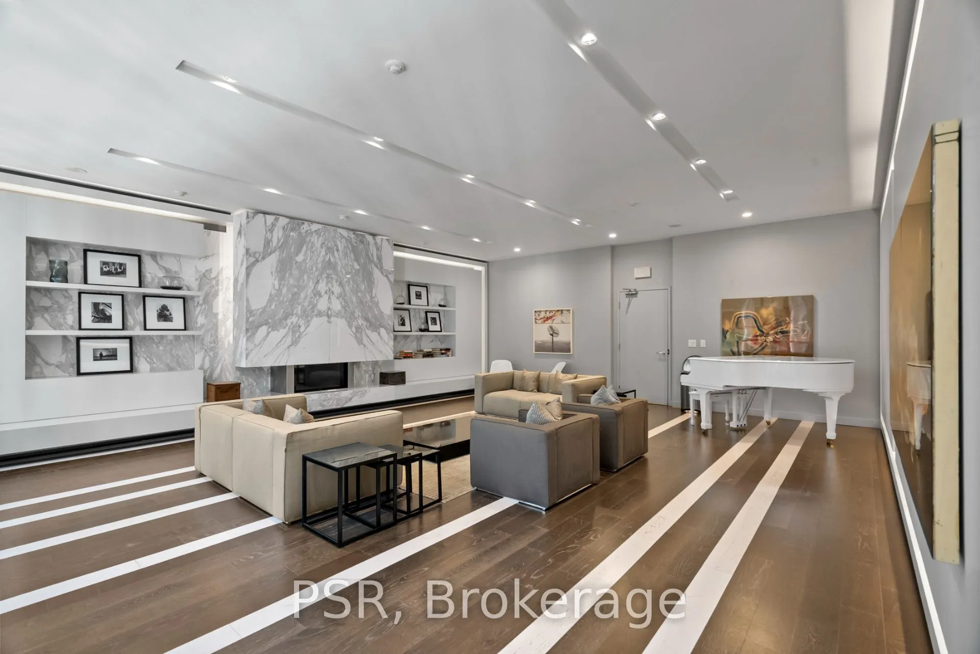 8 Charlotte Street, #2506