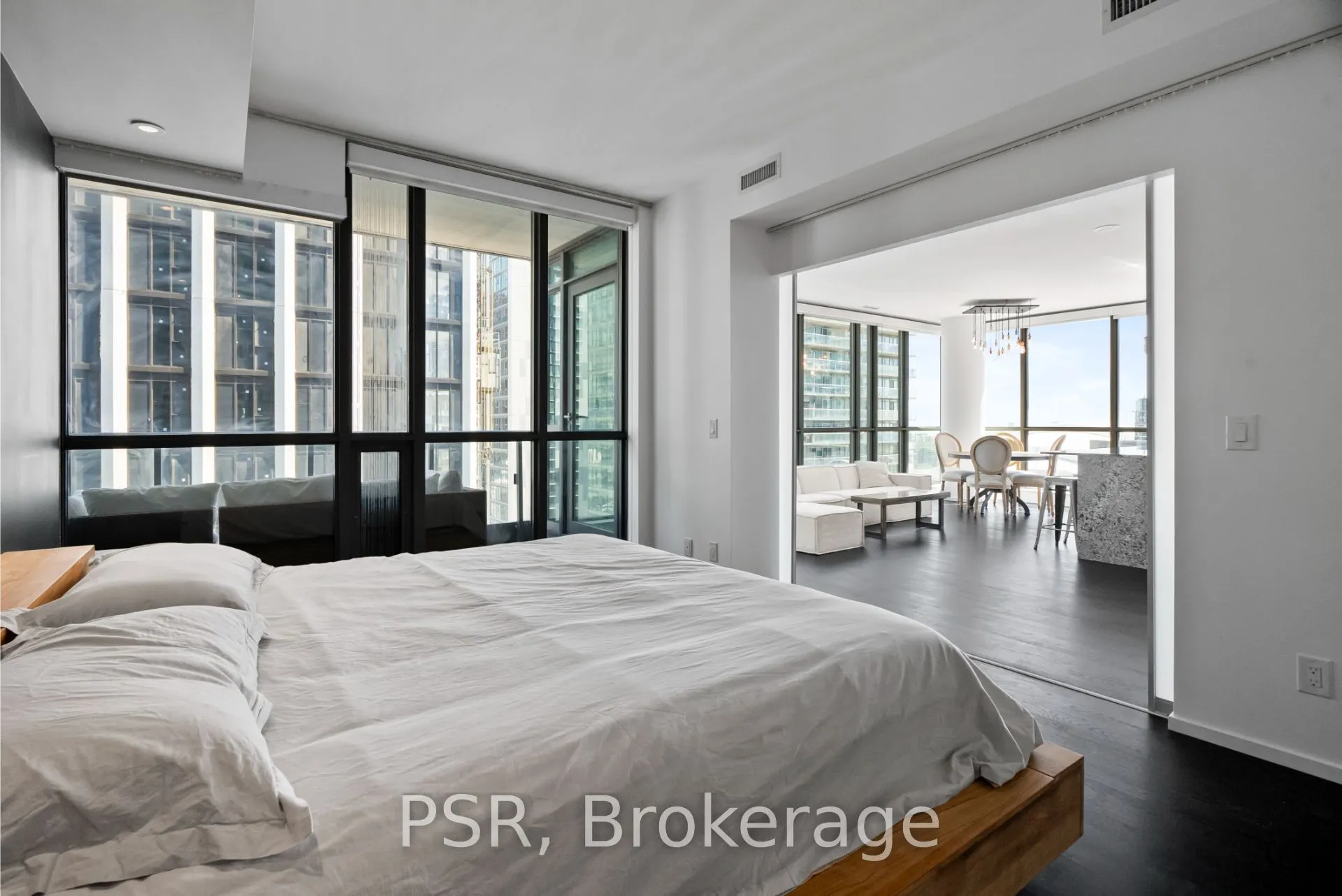 8 Charlotte Street, #2506