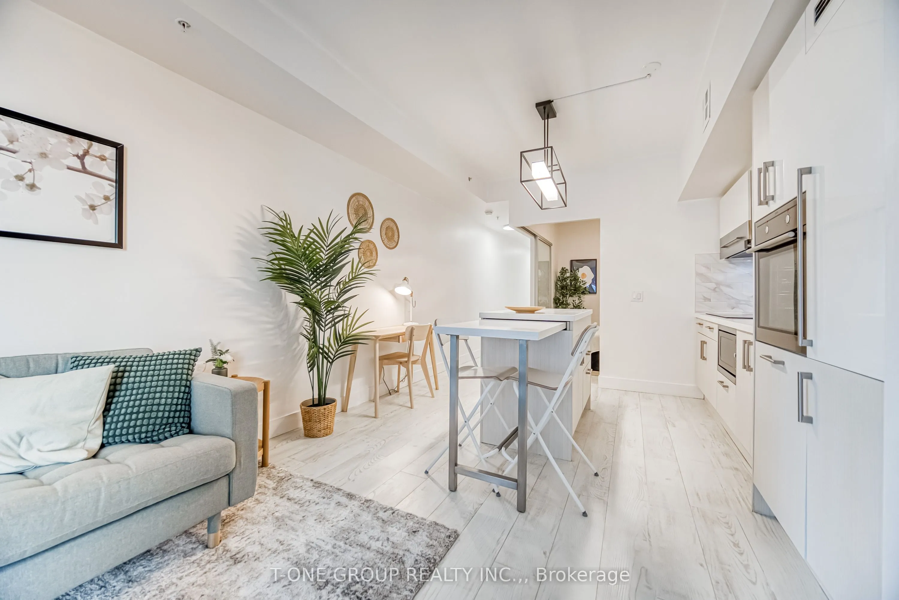 39 Sherbourne Street, #1201