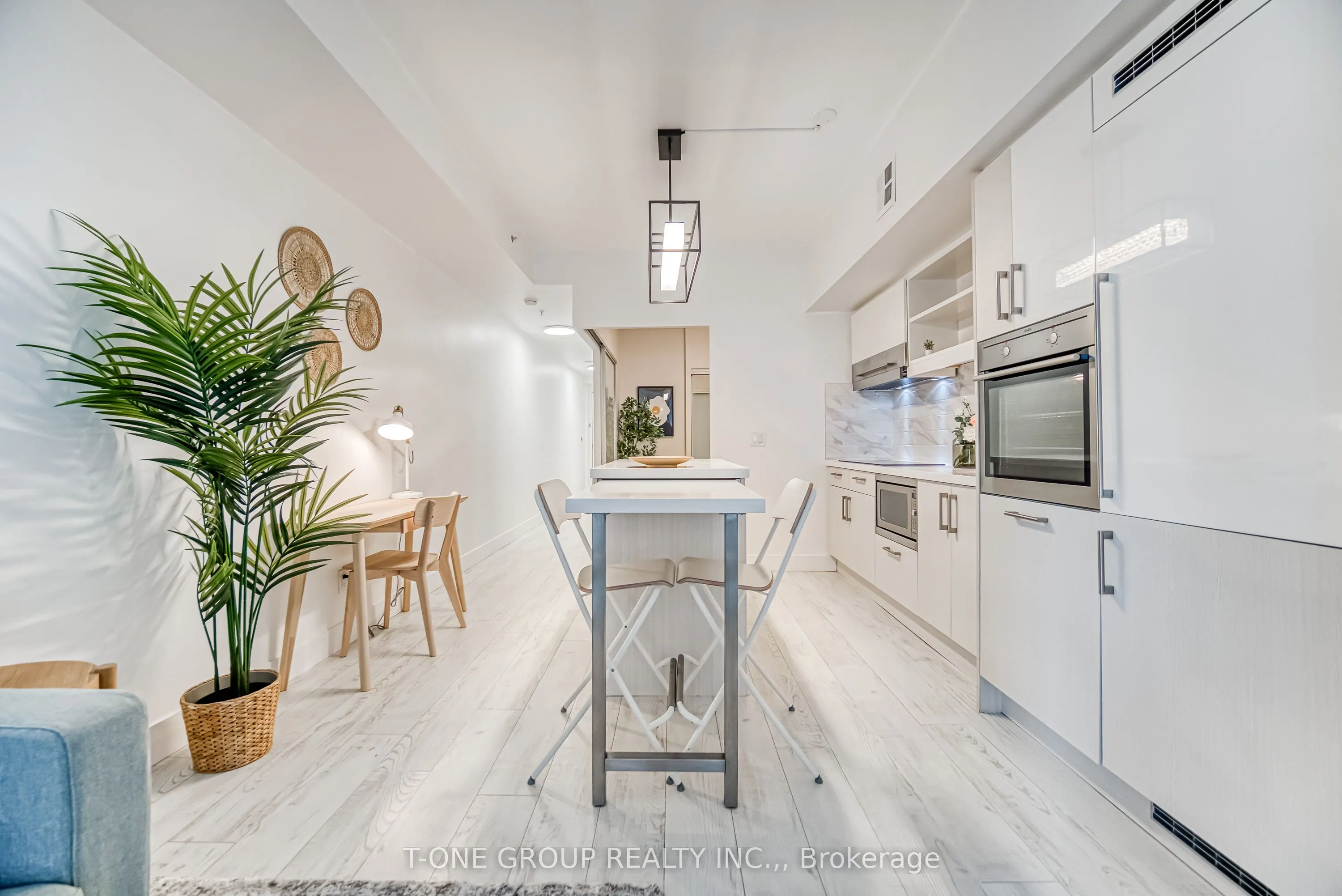 39 Sherbourne Street, #1201