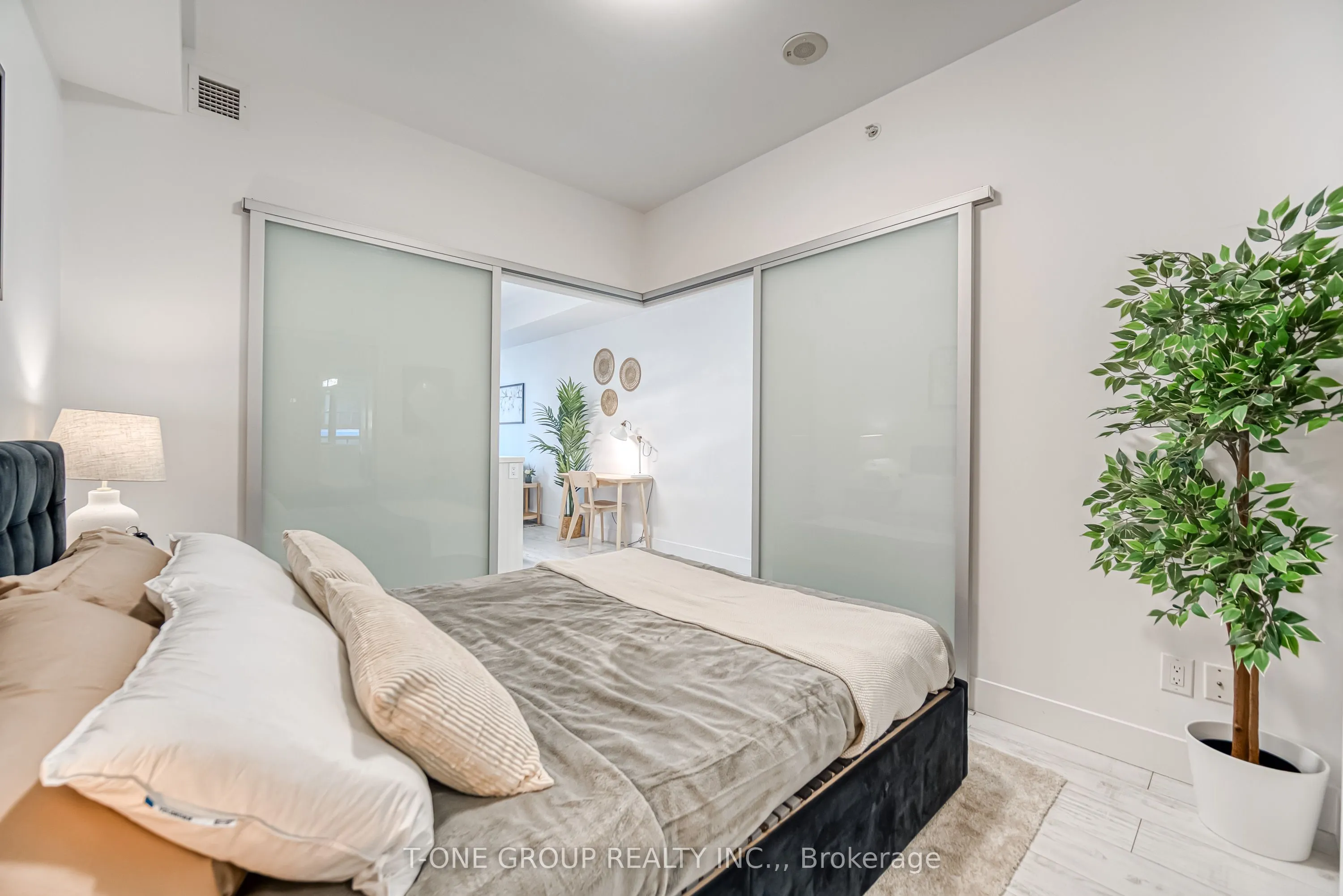 39 Sherbourne Street, #1201