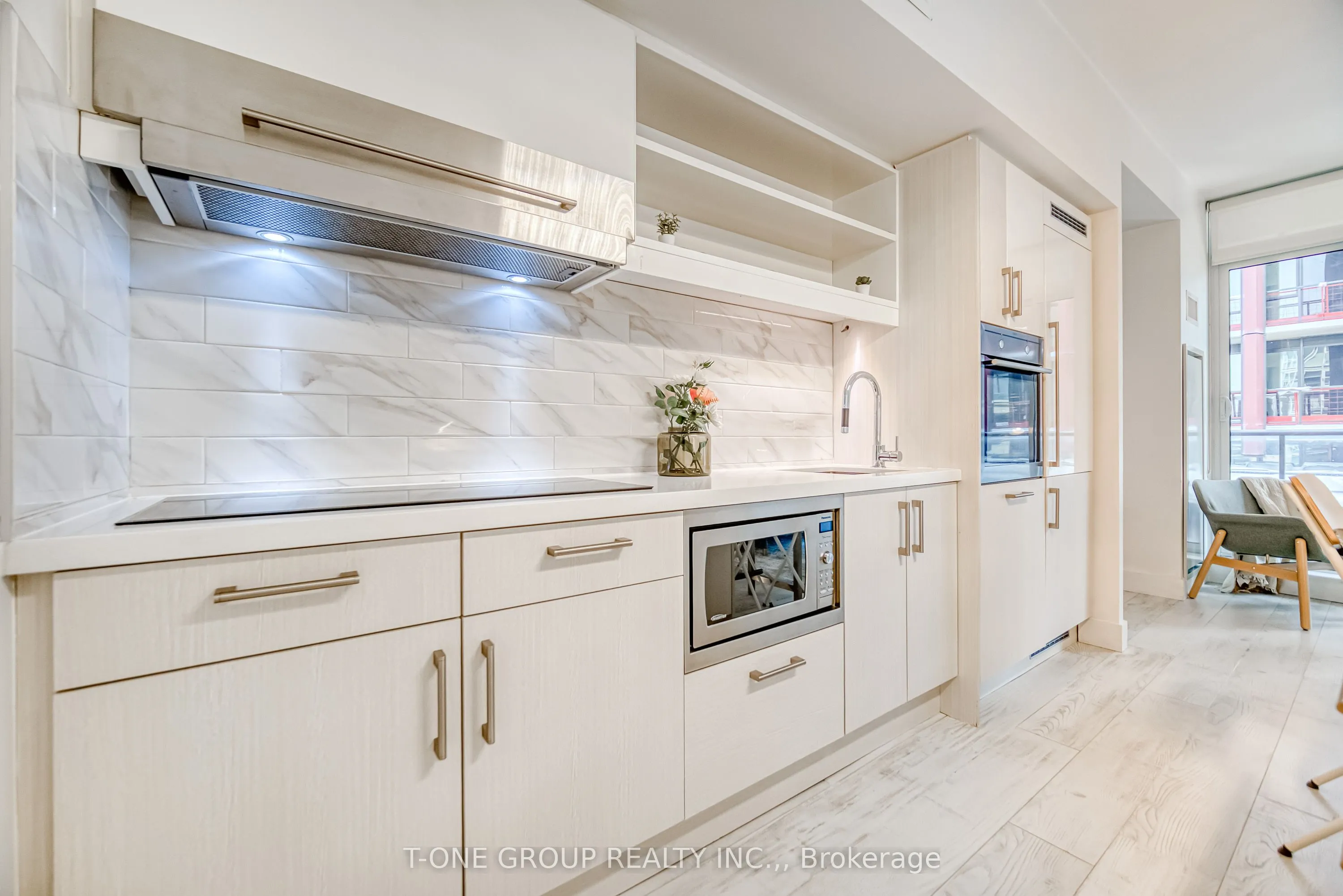 39 Sherbourne Street, #1201