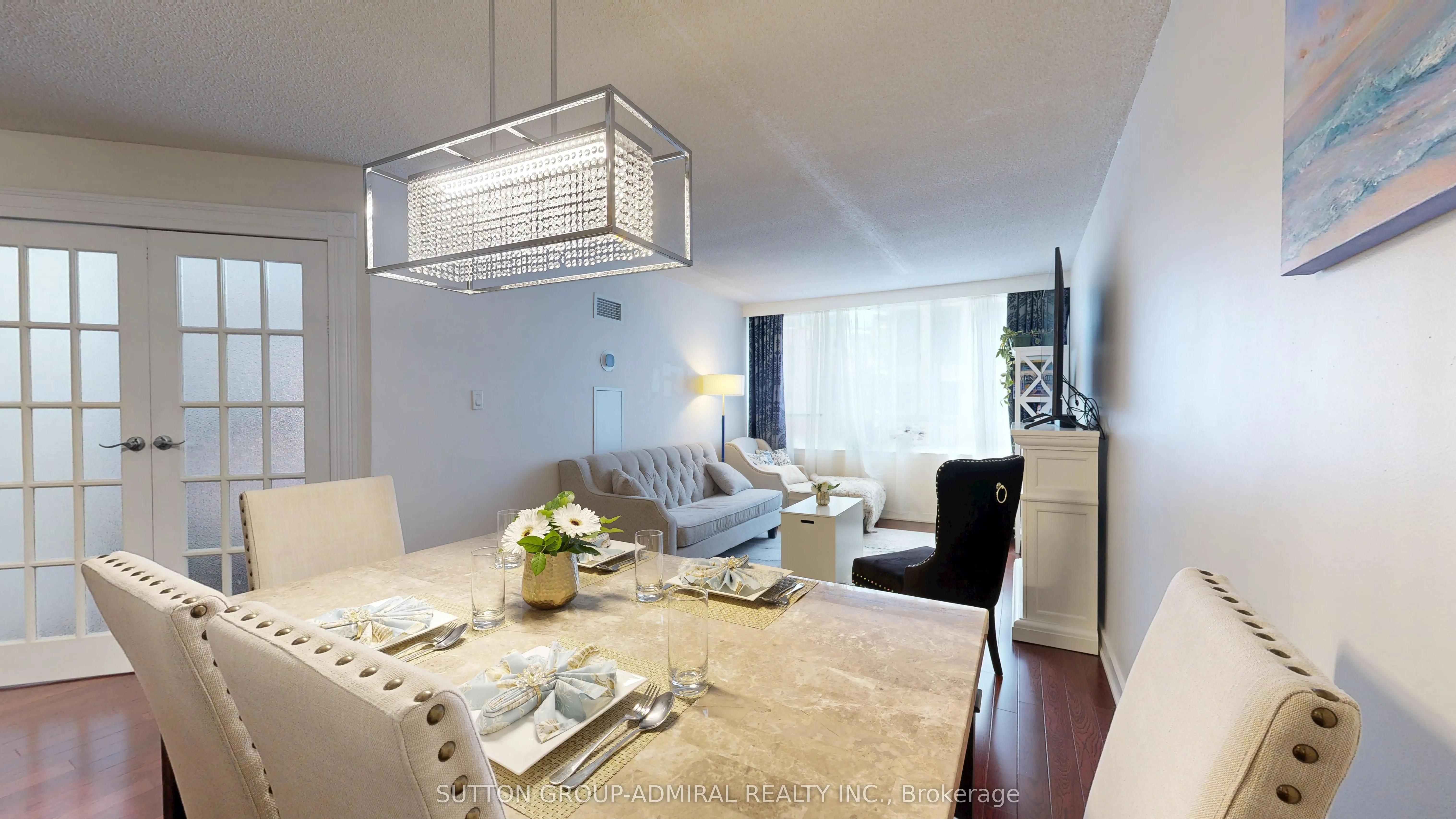 633 Bay Street, #201