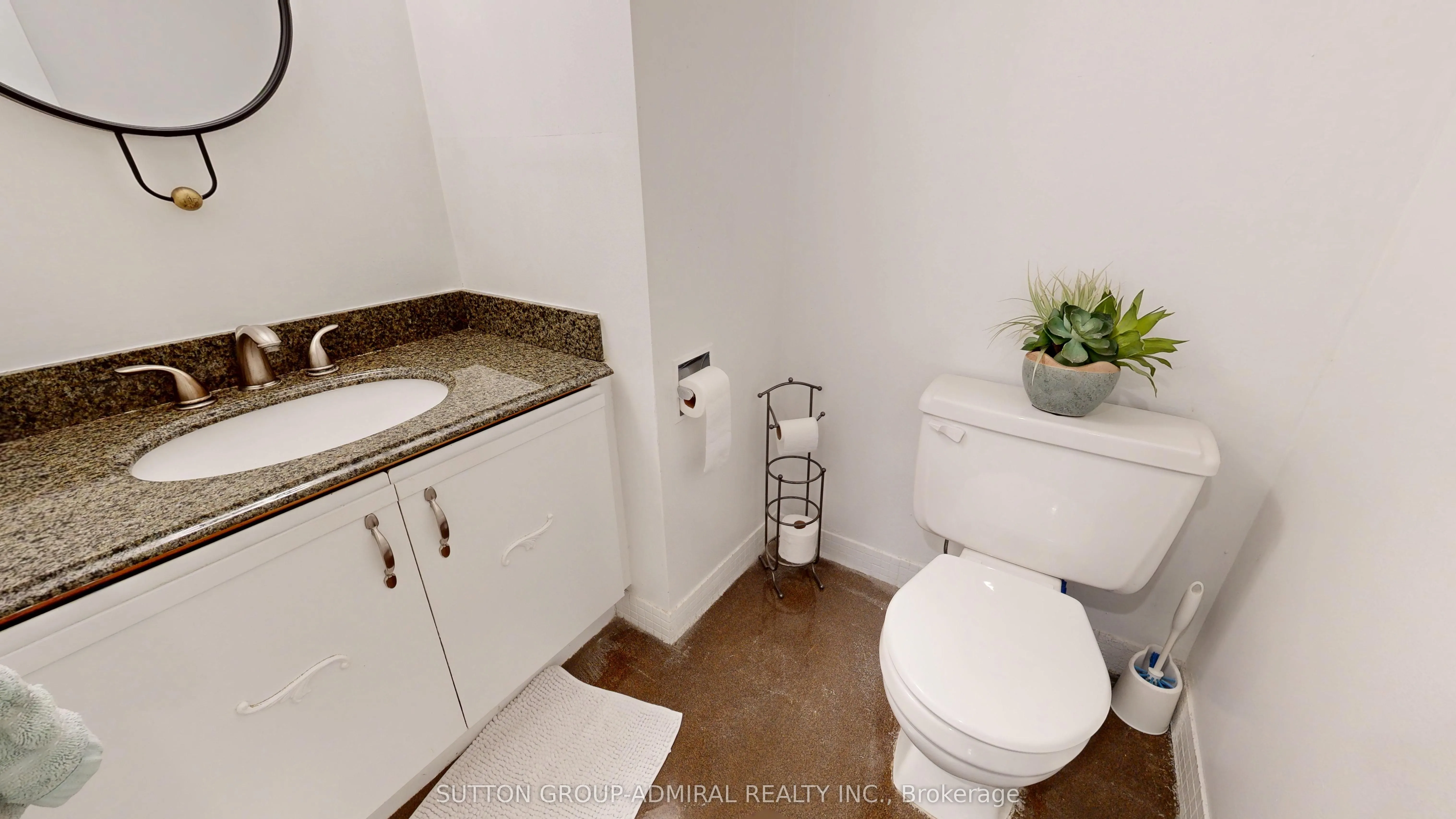 633 Bay Street, #201