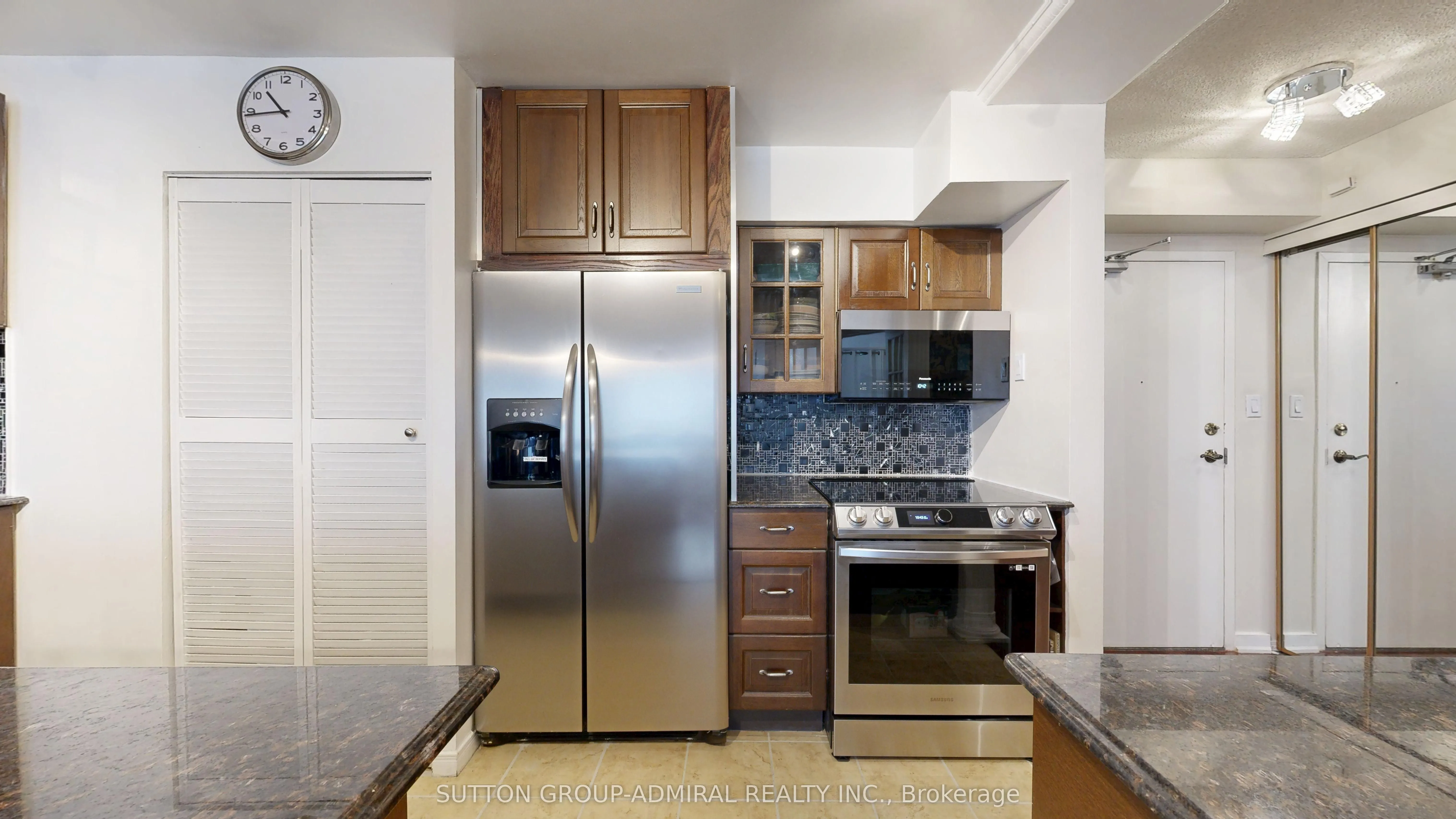 633 Bay Street, #201
