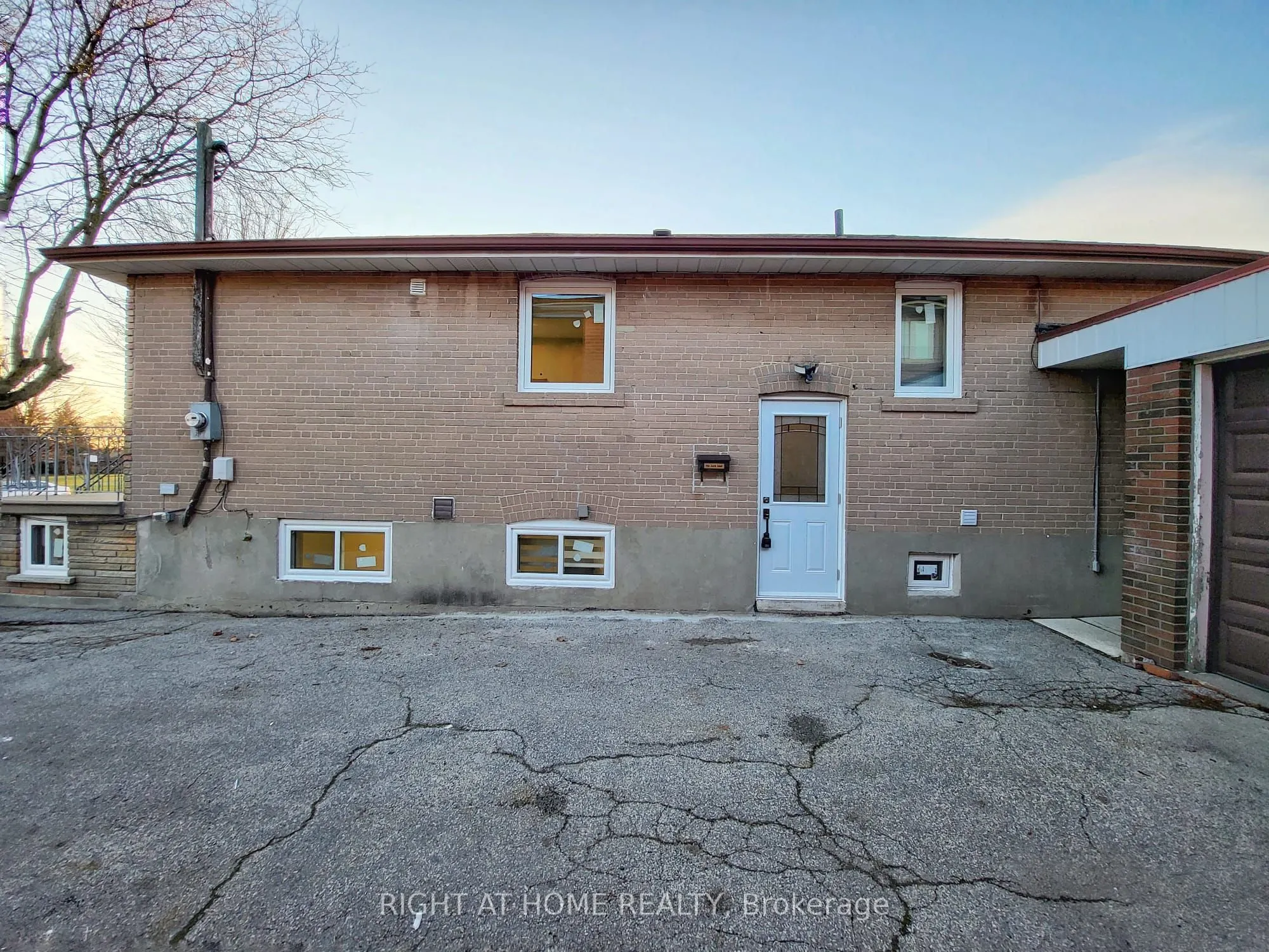 472 Ellerslie Avenue