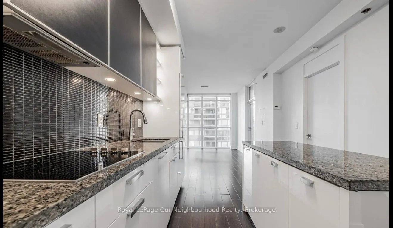 32 Davenport Road, #1105