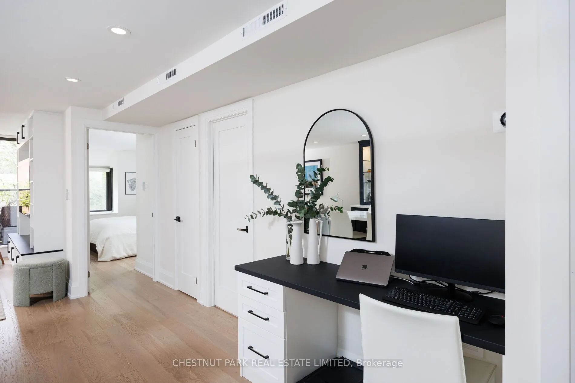 40 Oaklands Avenue, #203