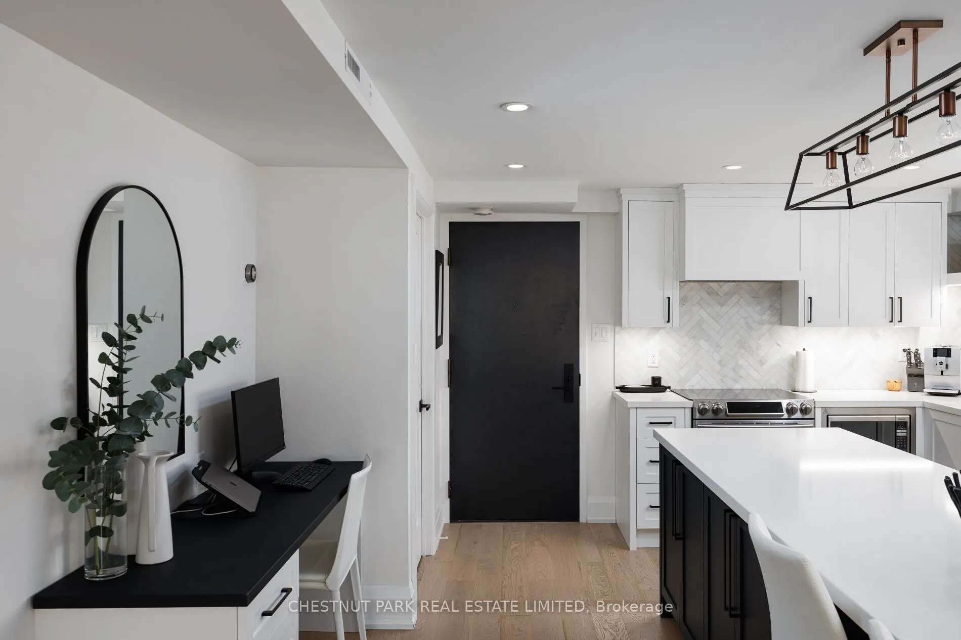40 Oaklands Avenue, #203