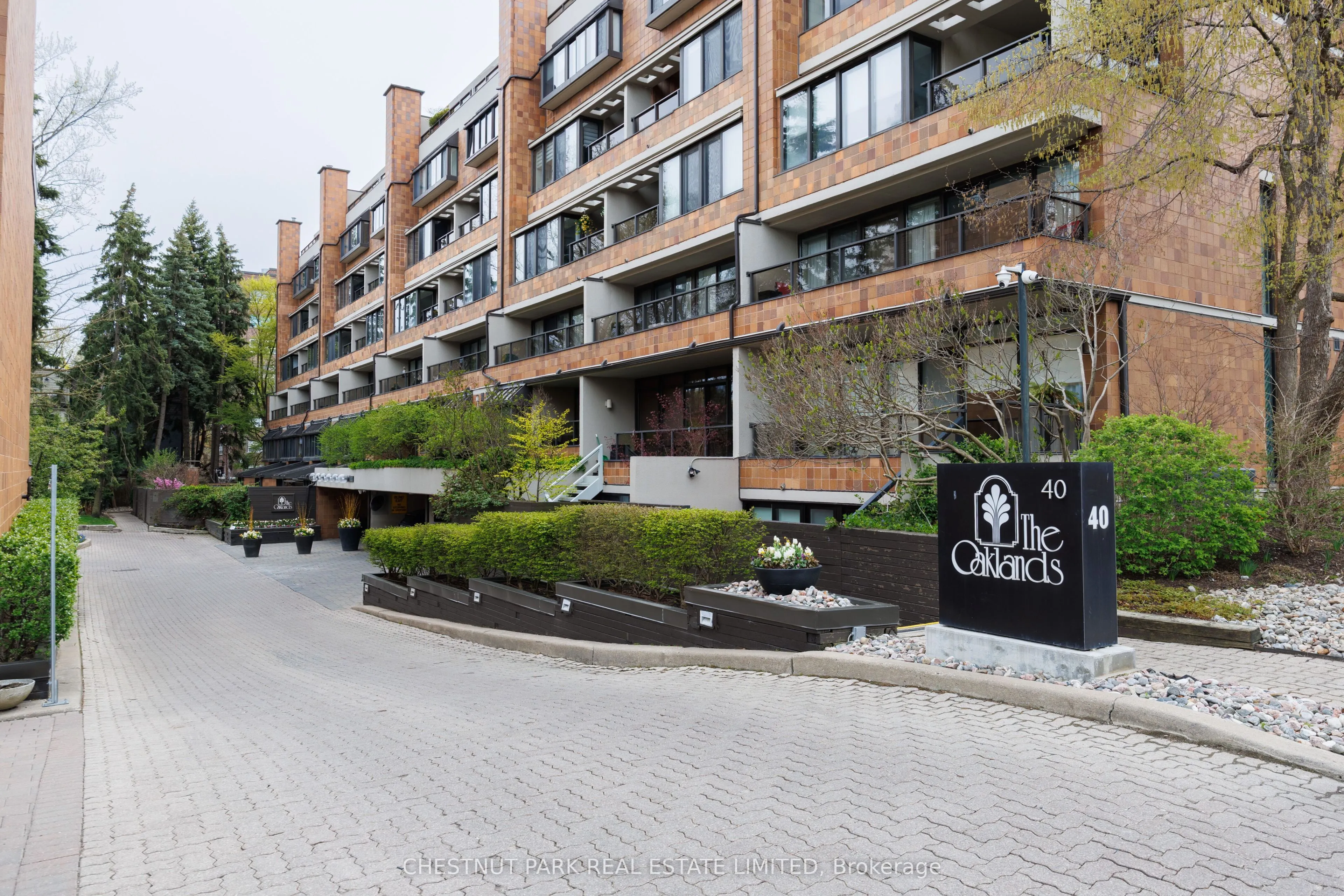 40 Oaklands Avenue, #203