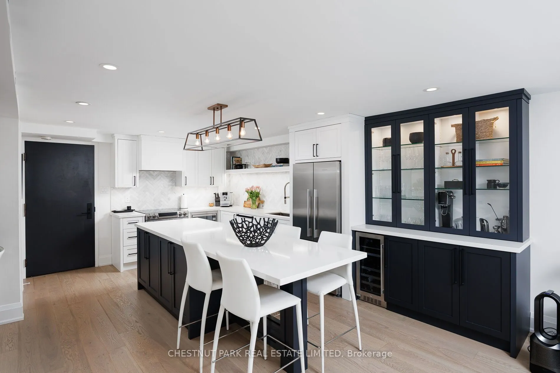 40 Oaklands Avenue, #203