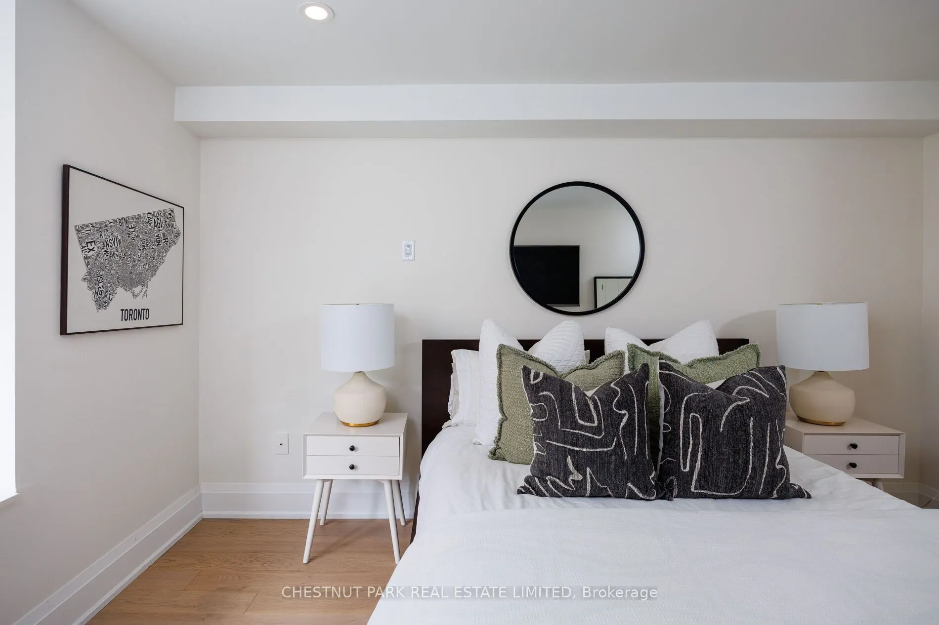 40 Oaklands Avenue, #203