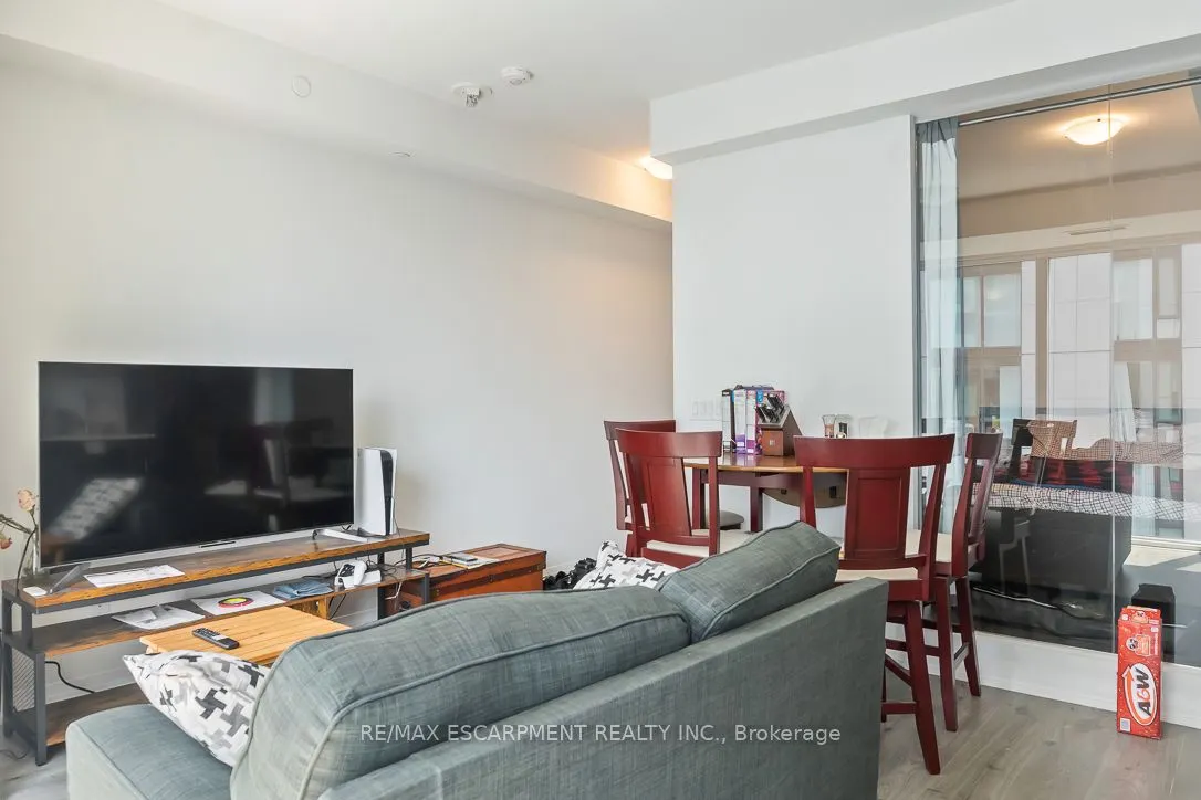 28 Widmer Street, #4021
