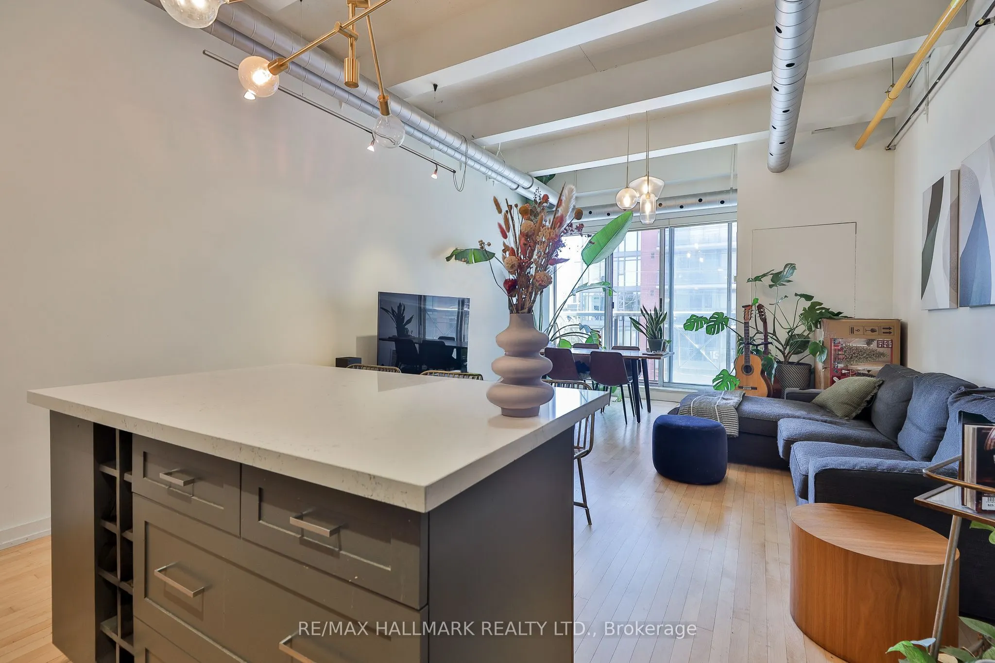 766 King Street W, #302
