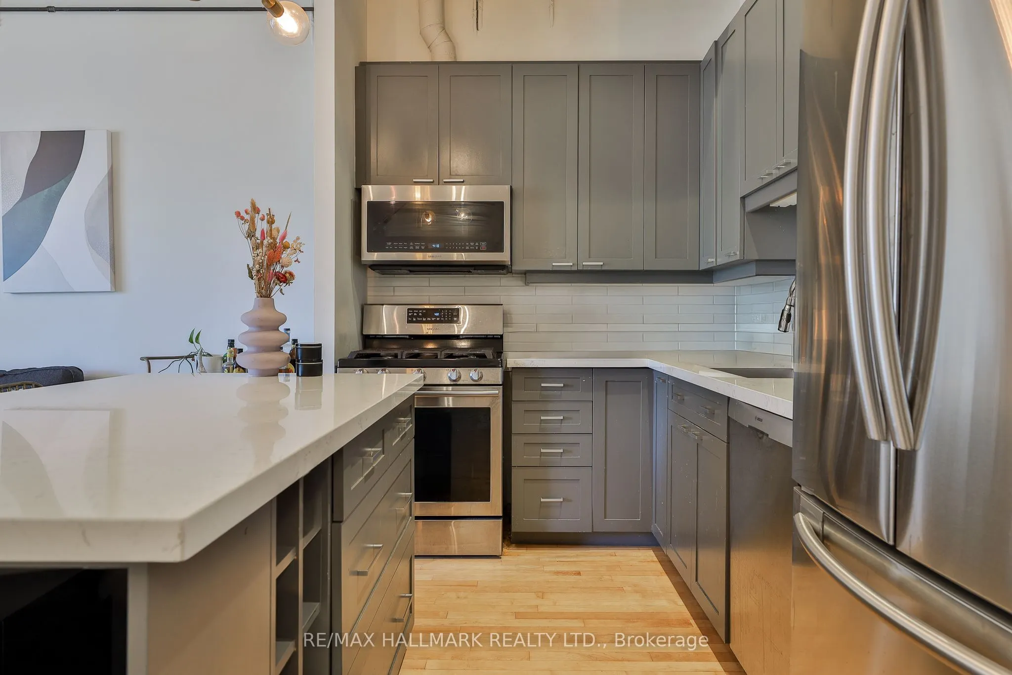 766 King Street W, #302