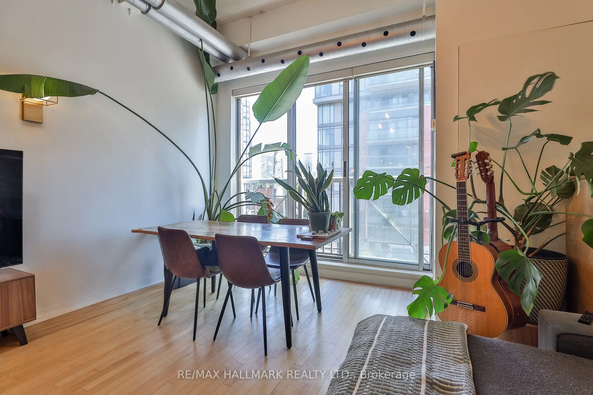 766 King Street W, #302