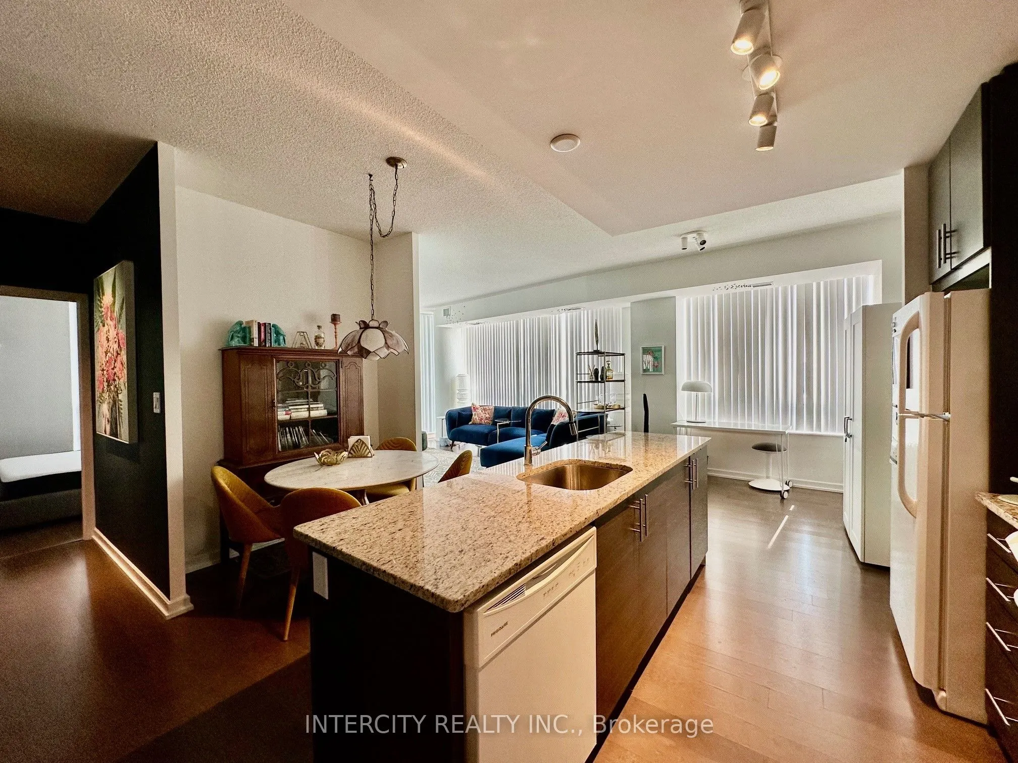 70 Forest Manor Road, #2206