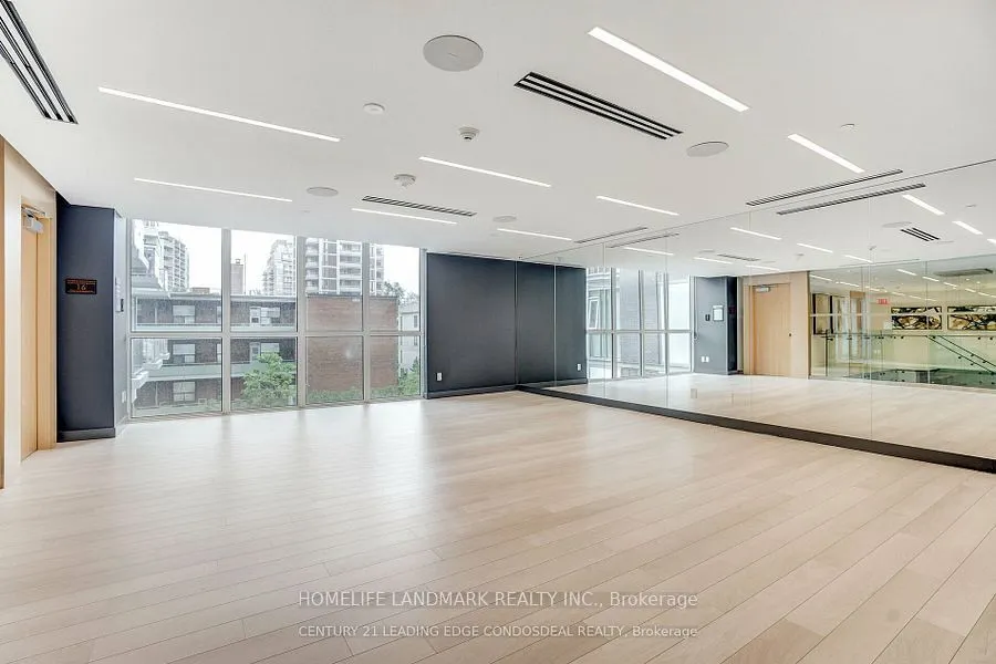 101 Erskine Avenue E, #905