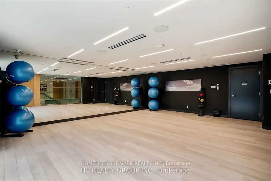 101 Erskine Avenue E, #905