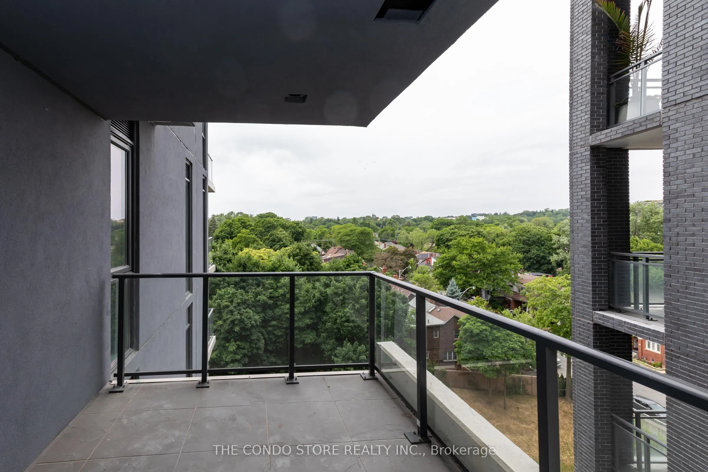 8 Manor Road W, #706