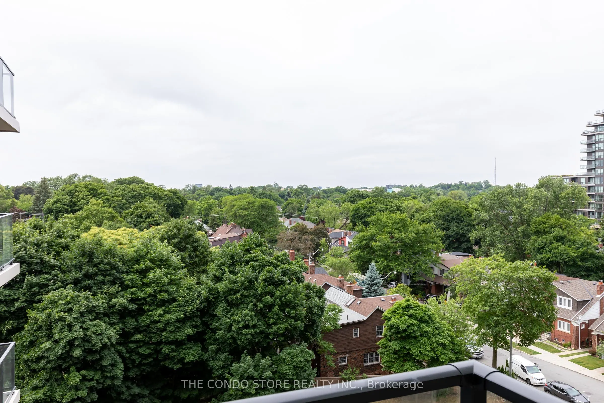 8 Manor Road W, #706