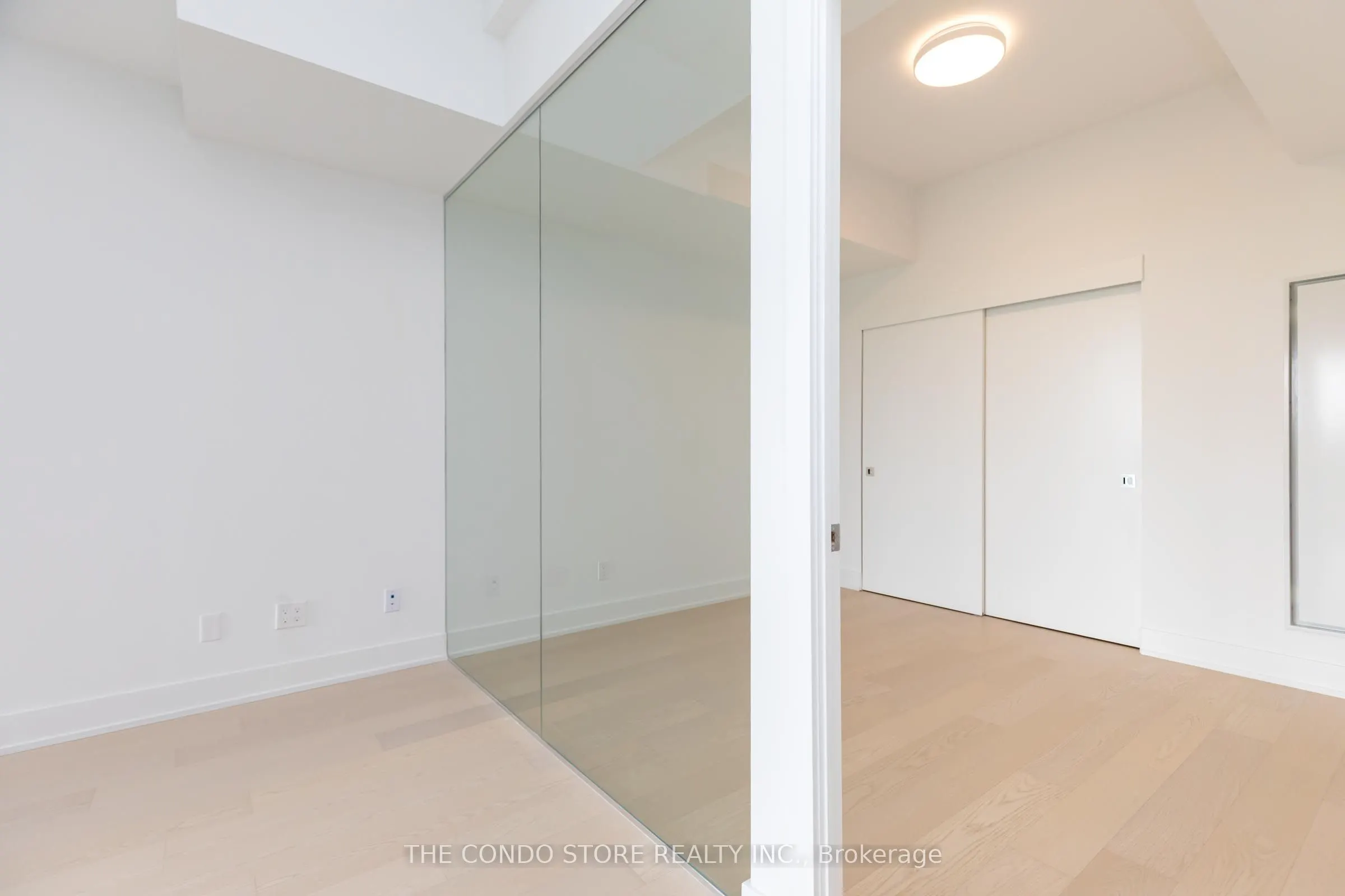 8 Manor Road W, #706