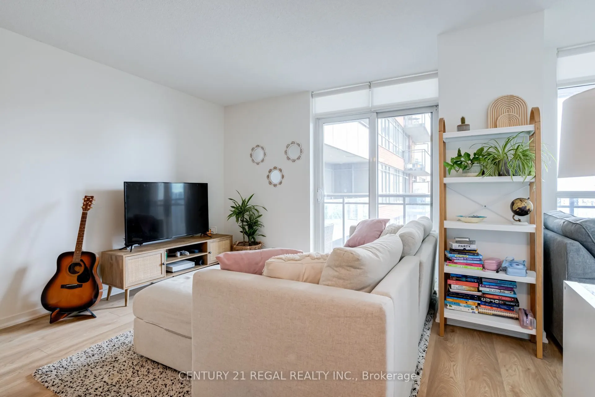 38 Joe Shuster Way, #1411