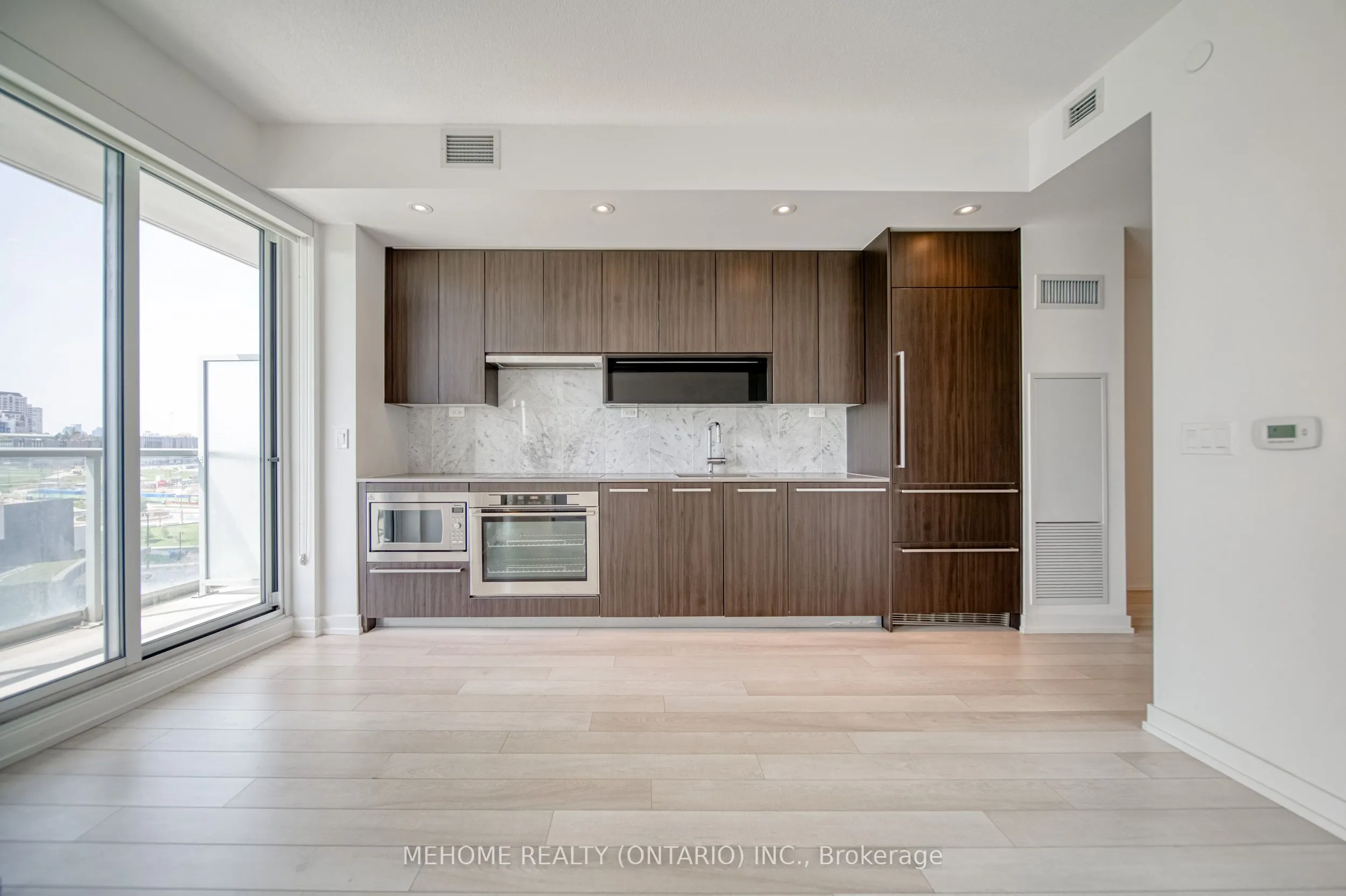 117 Mcmahon Drive, #603