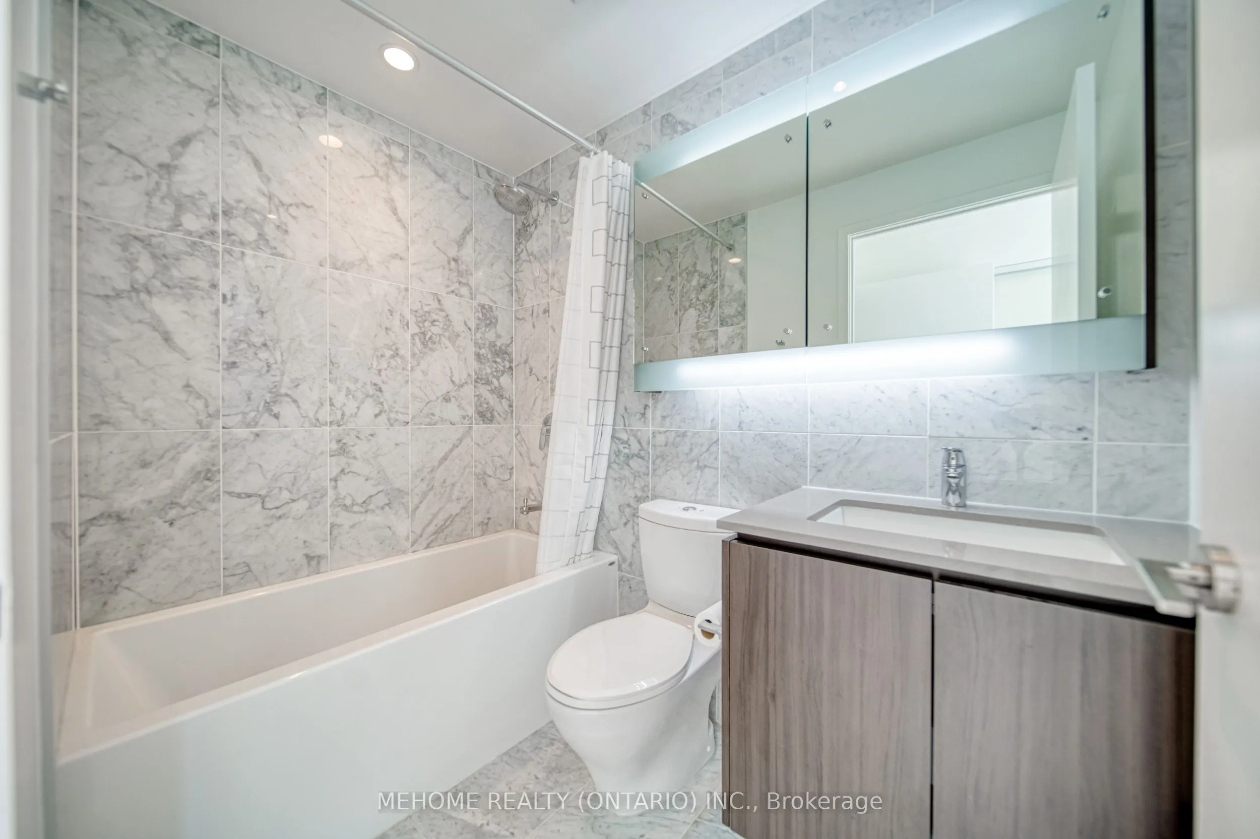 117 Mcmahon Drive, #603