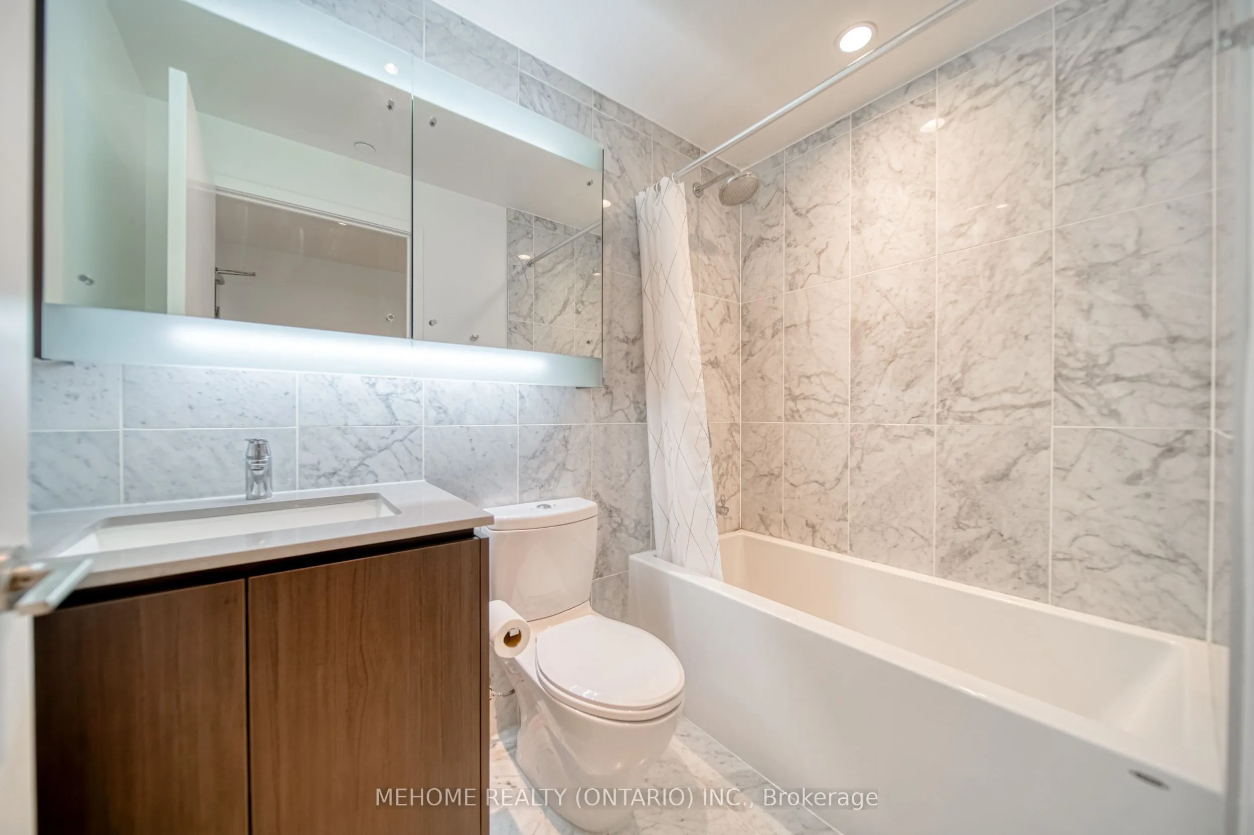 117 Mcmahon Drive, #603