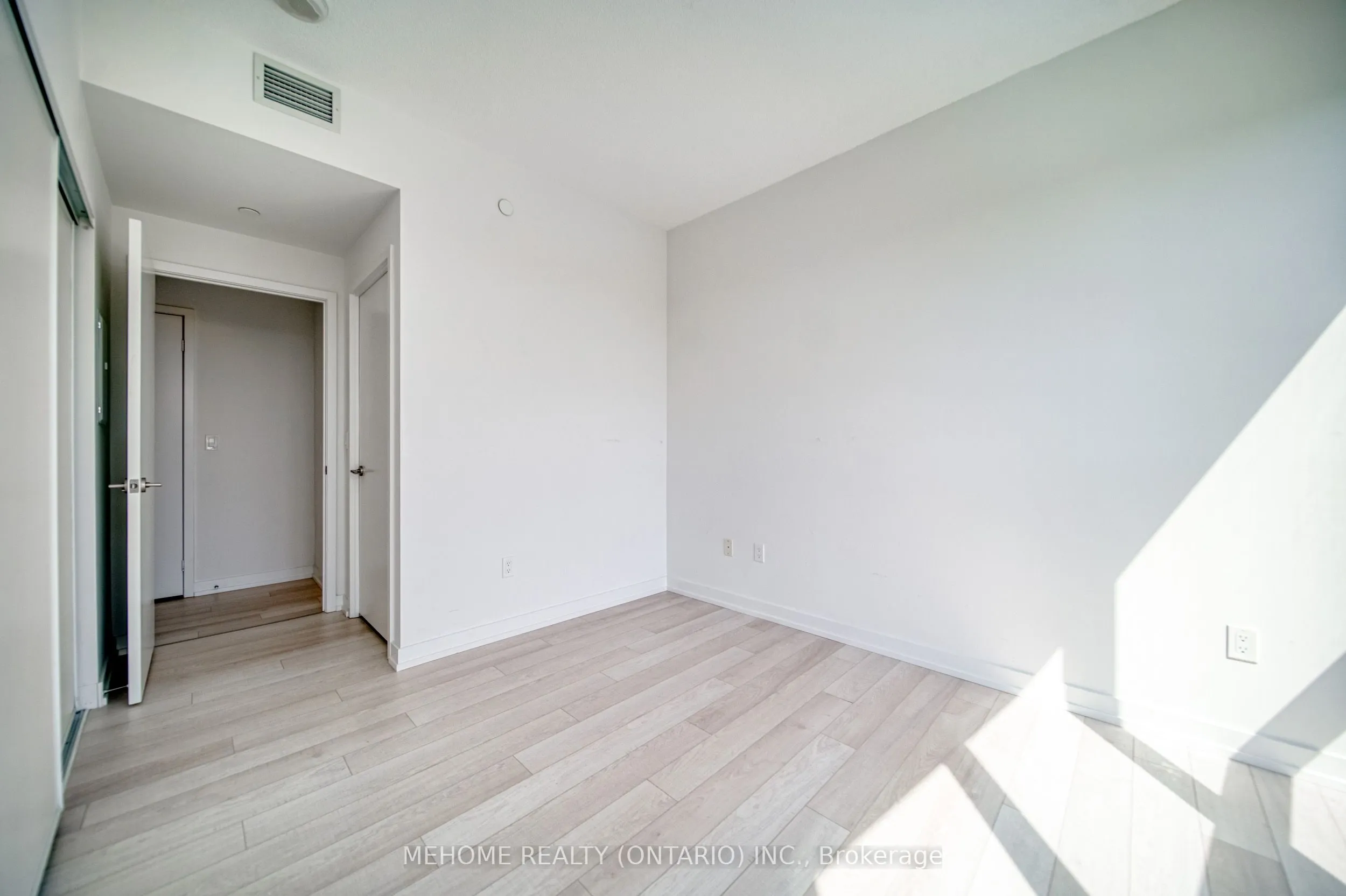117 Mcmahon Drive, #603