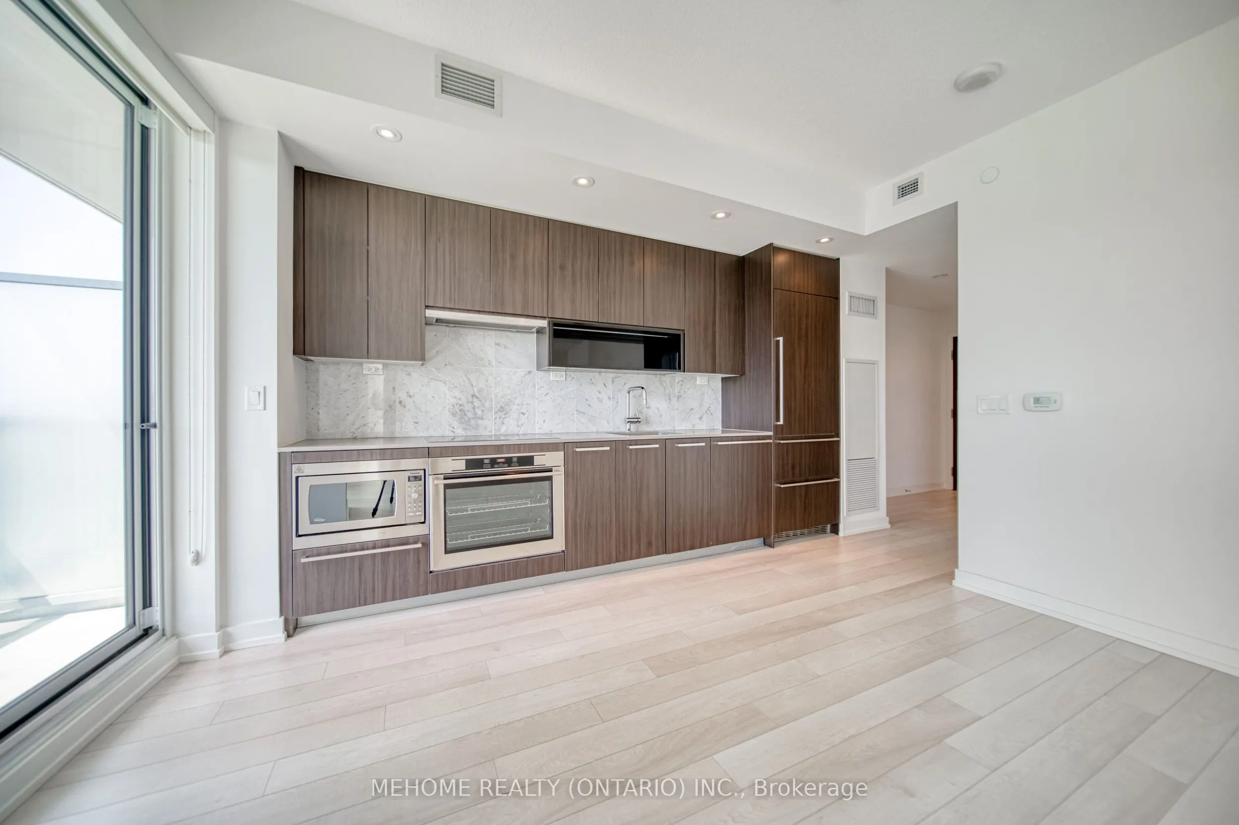 117 Mcmahon Drive, #603