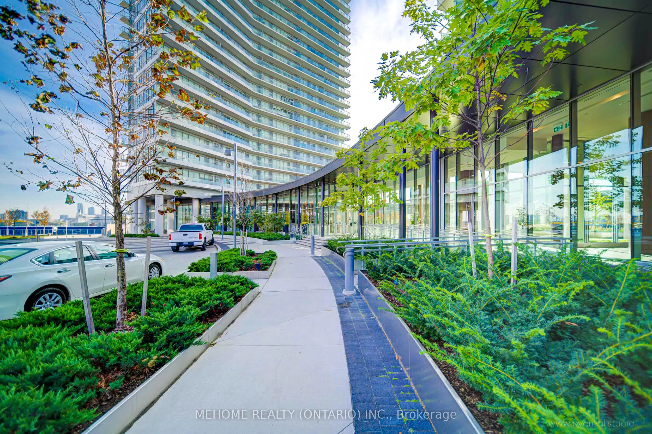 117 Mcmahon Drive, #603