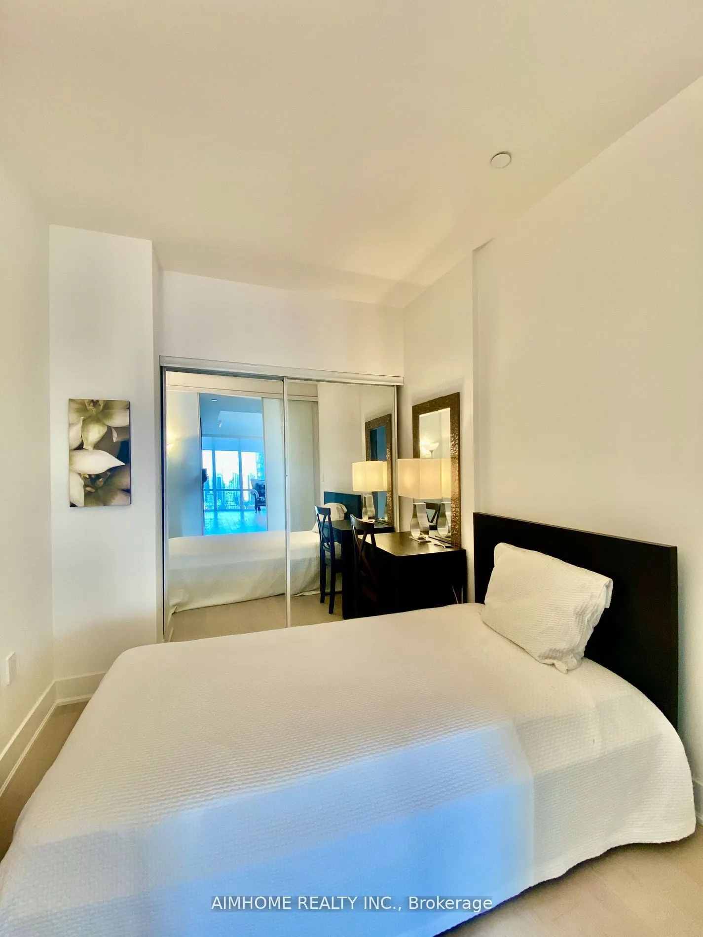 955 Bay Street, #3208