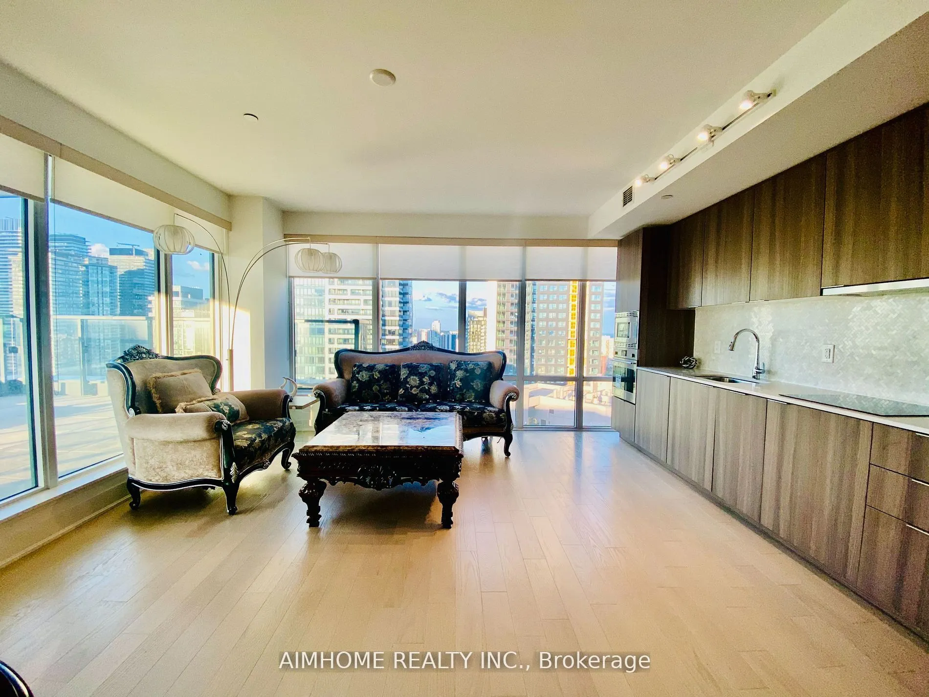 955 Bay Street, #3208
