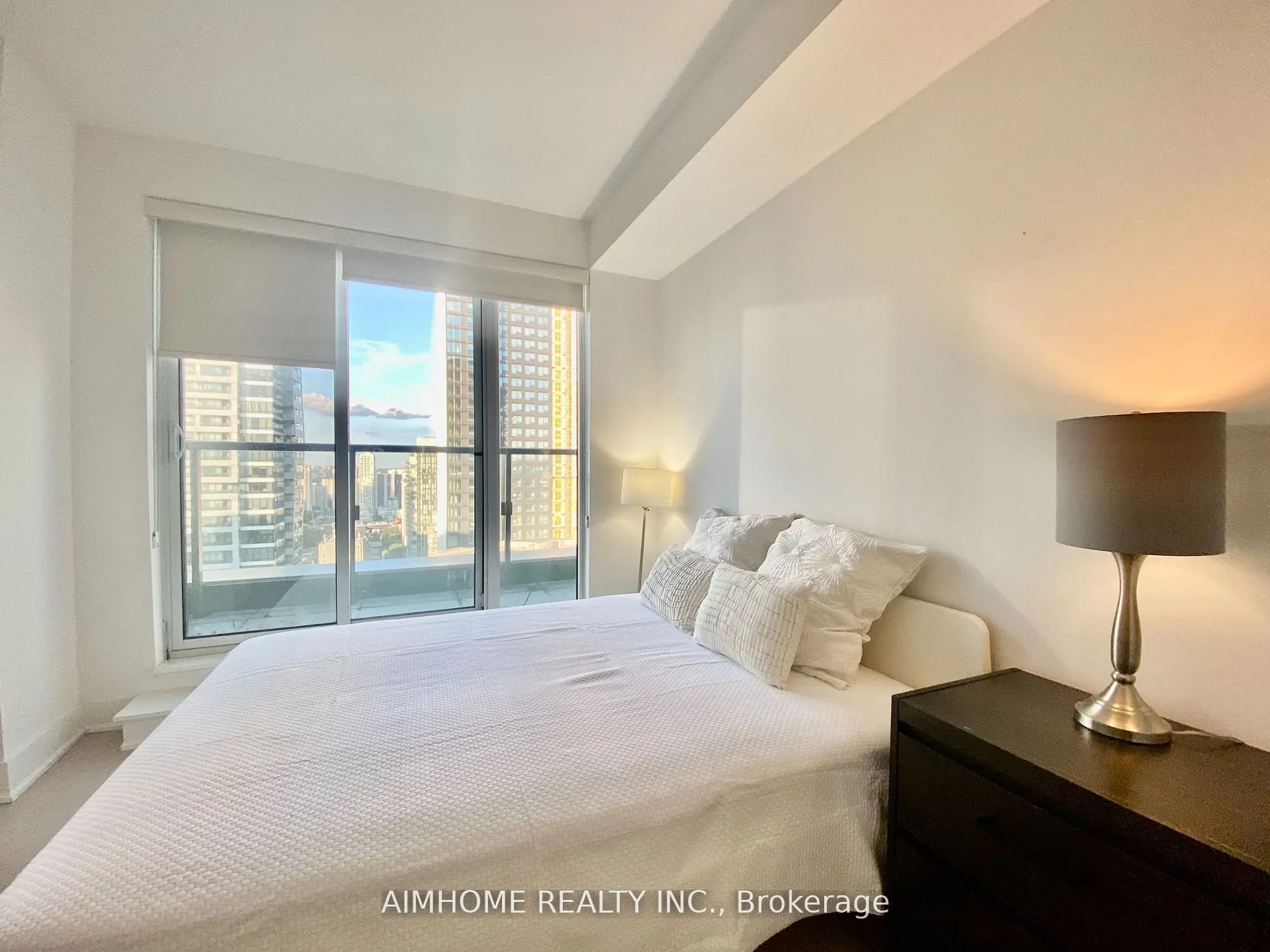 955 Bay Street, #3208