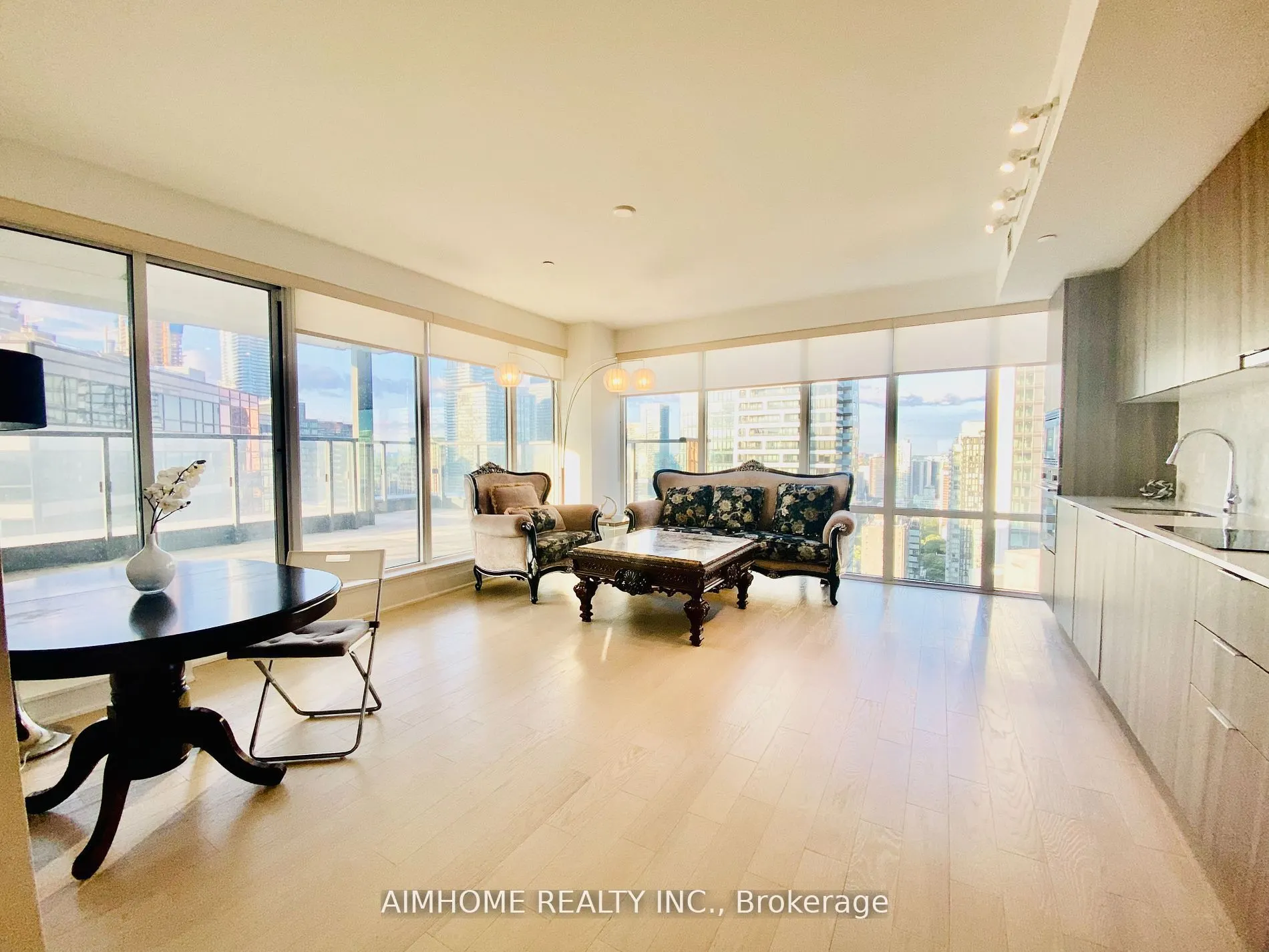 955 Bay Street, #3208