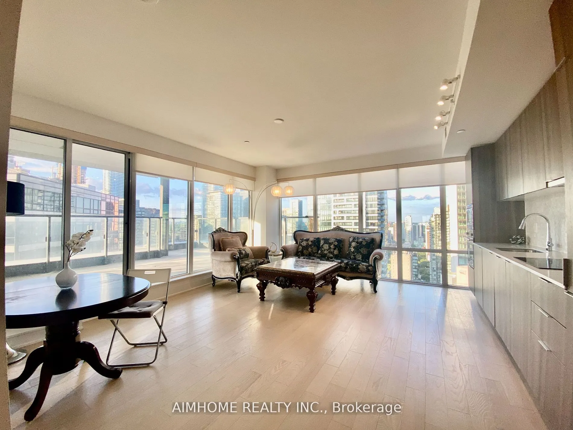 955 Bay Street, #3208