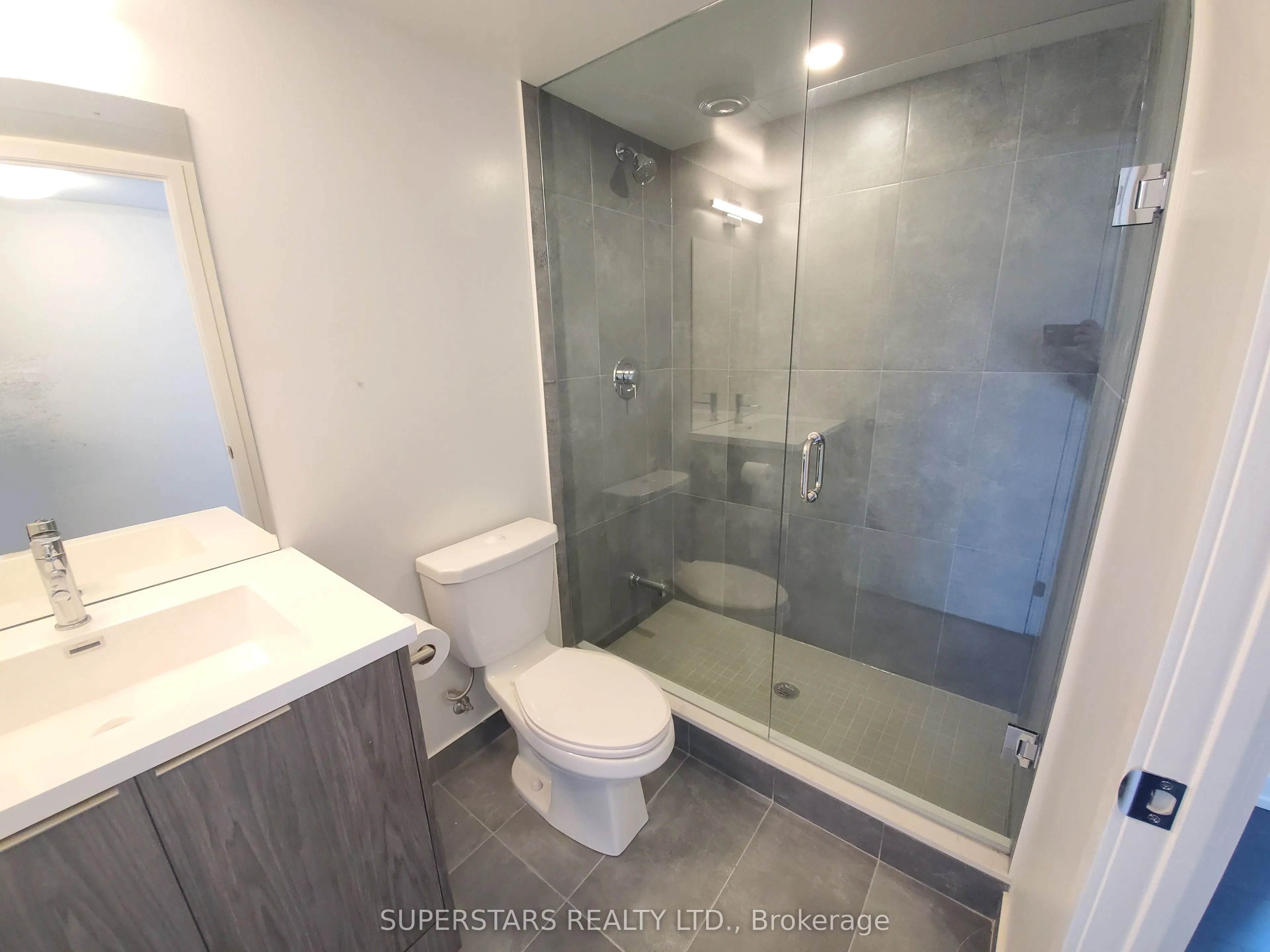 60 Shuter Street, #1911