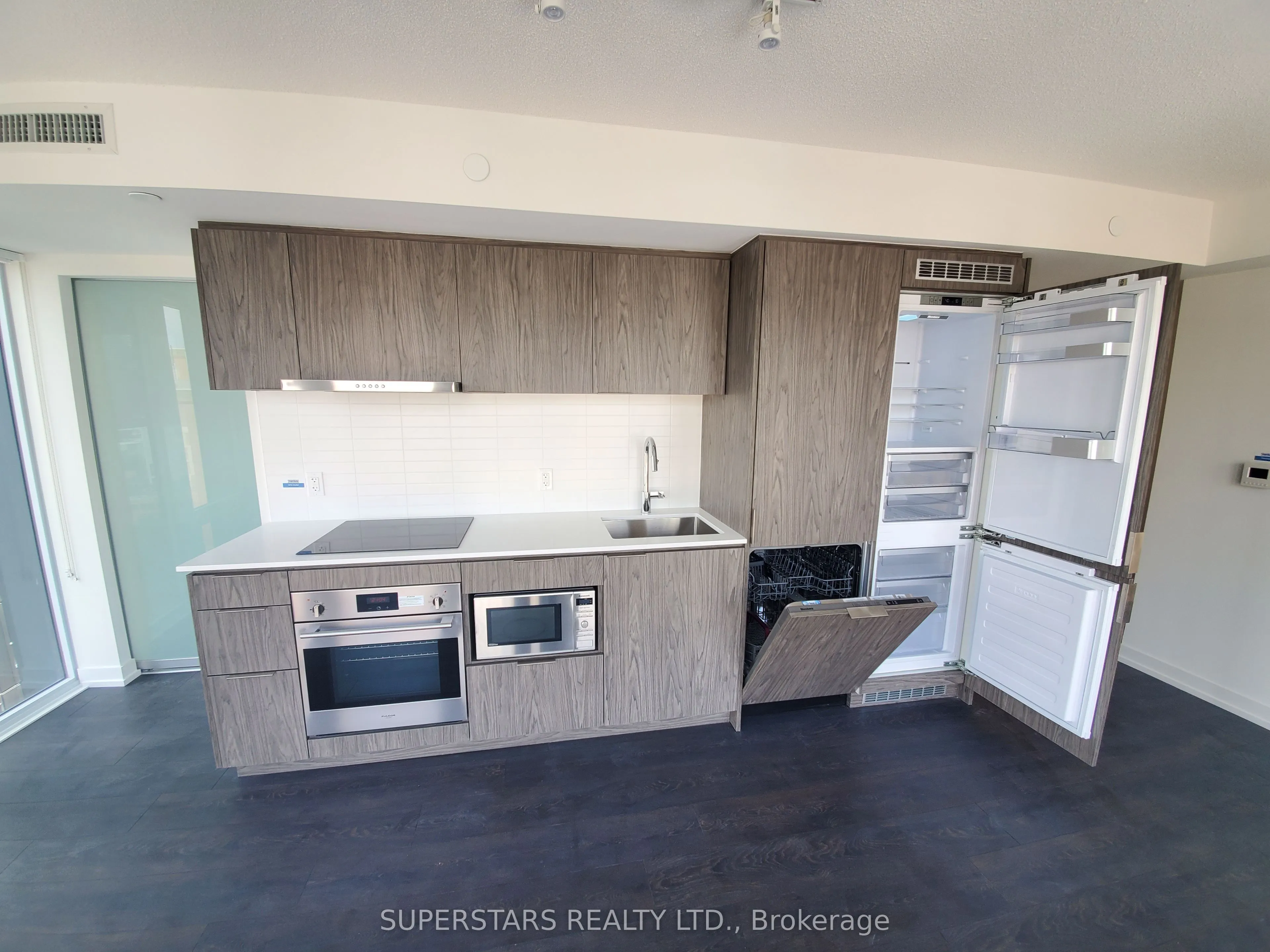 60 Shuter Street, #1911