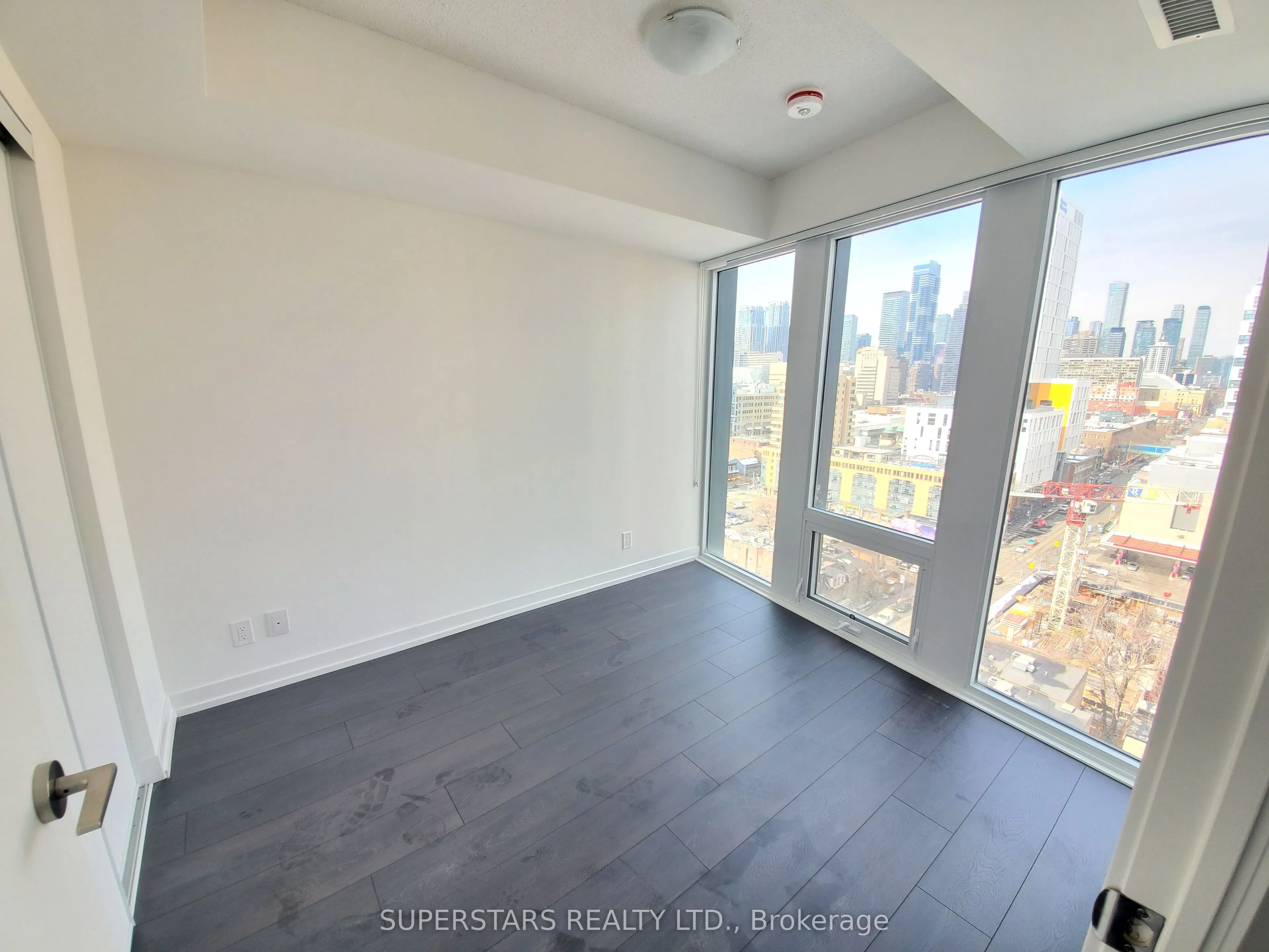 60 Shuter Street, #1911