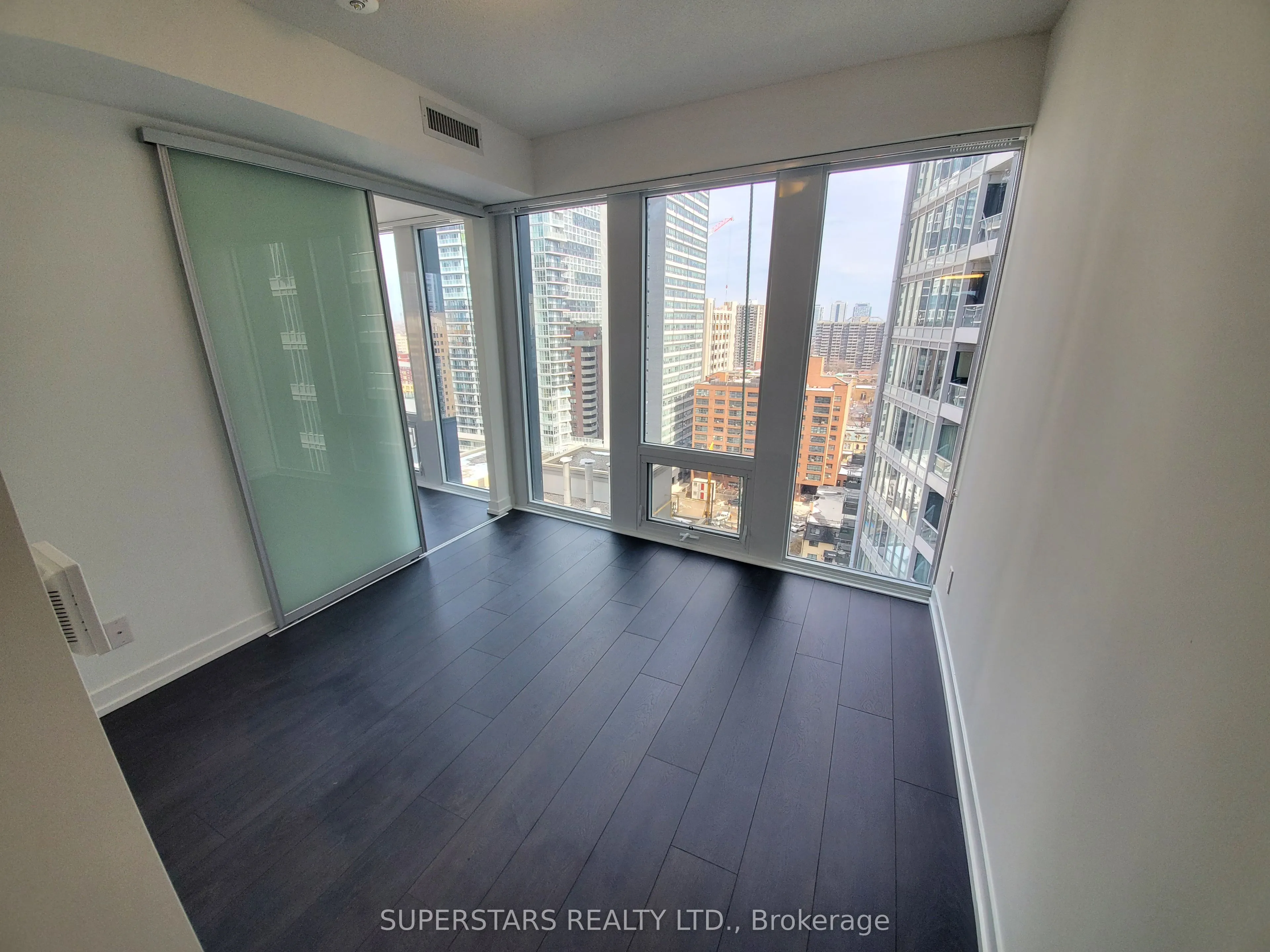 60 Shuter Street, #1911