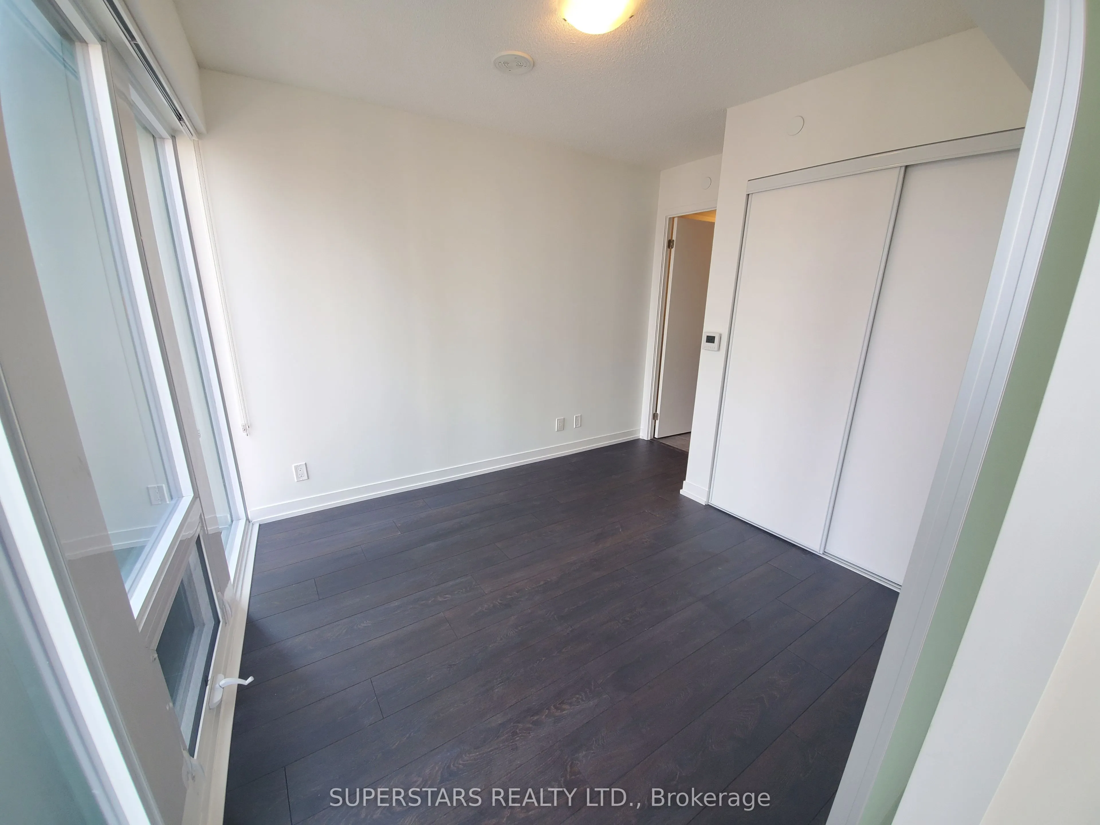 60 Shuter Street, #1911