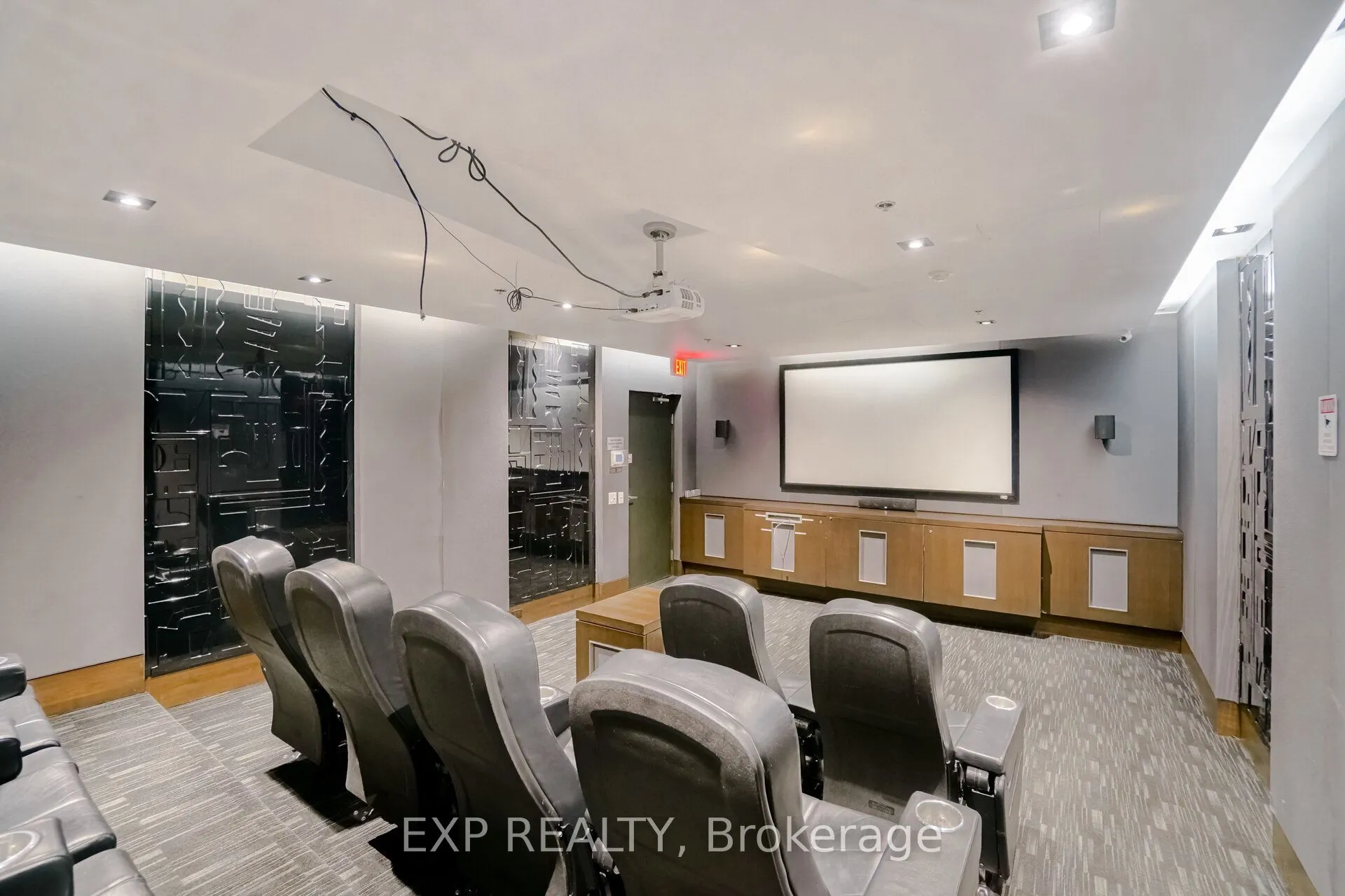 28 Ted Rogers Way, #308